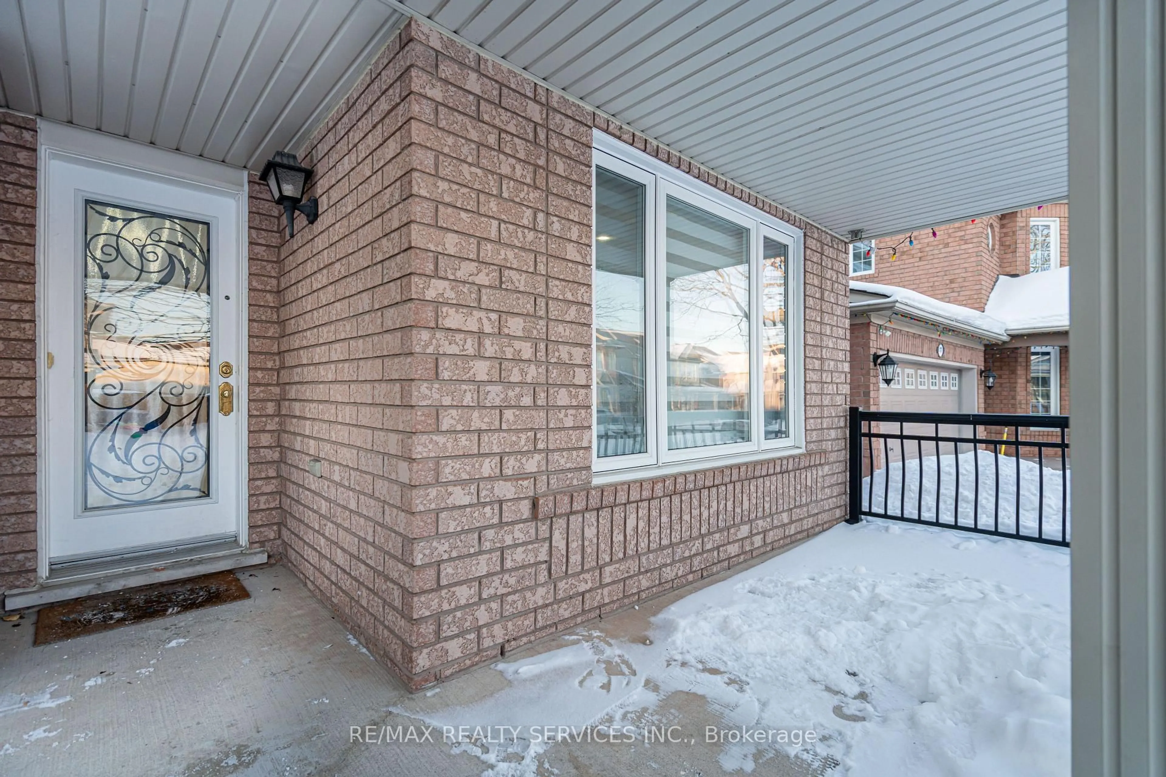 Patio, street for 10 Penn Dr, Brampton Ontario L7A 1N8