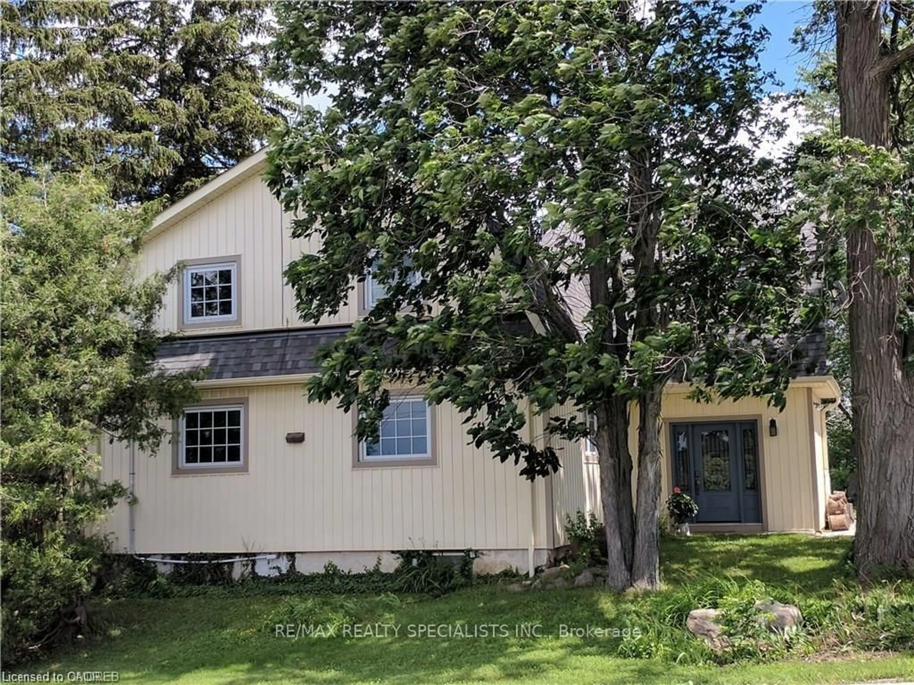 Home with vinyl exterior material, street for 12938 Tenth Line, Halton Hills Ontario L7G 4S8