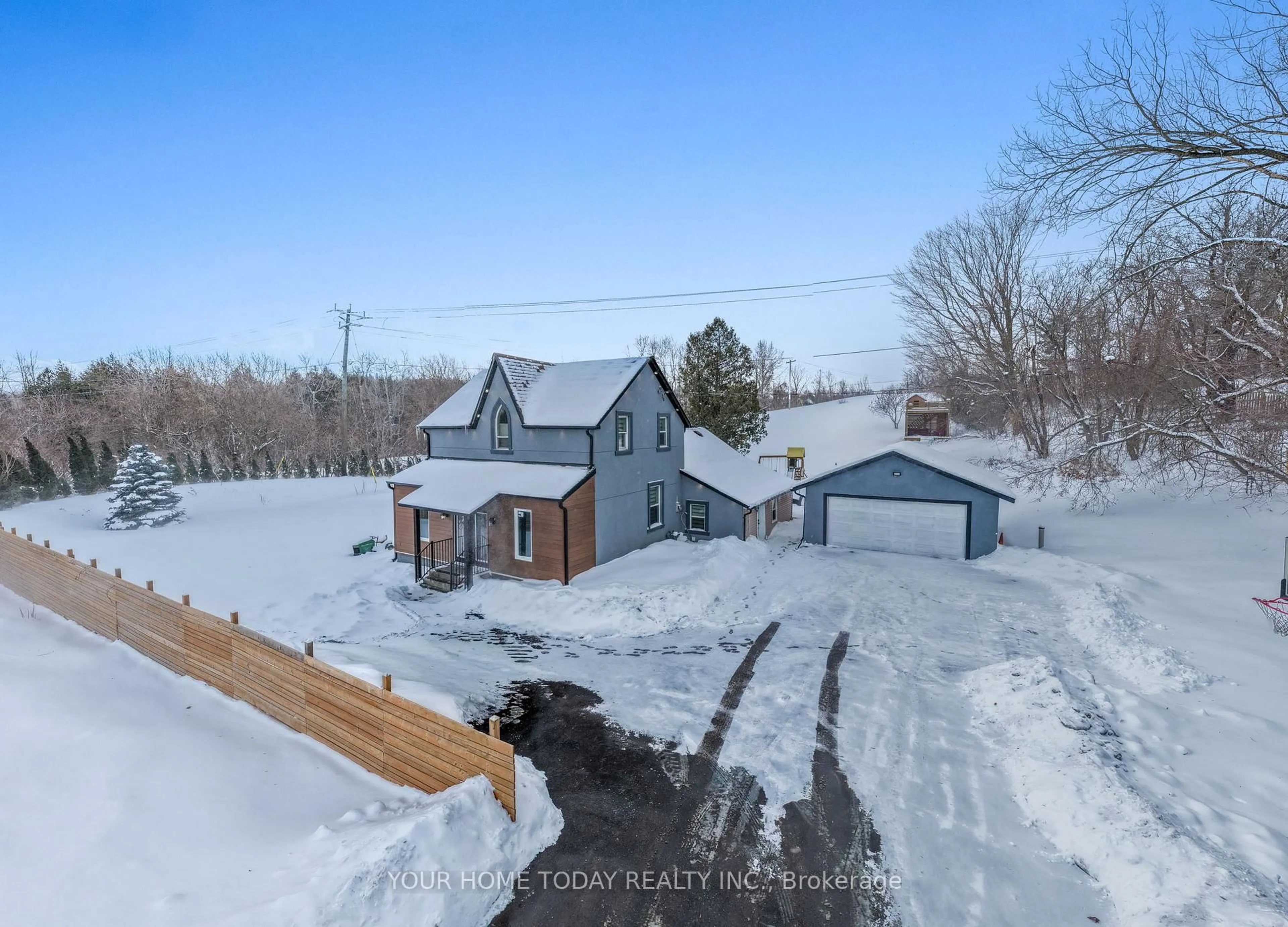 A pic from outside/outdoor area/front of a property/back of a property/a pic from drone, street for 12598 Fourth Line, Halton Hills Ontario L7J 2M1