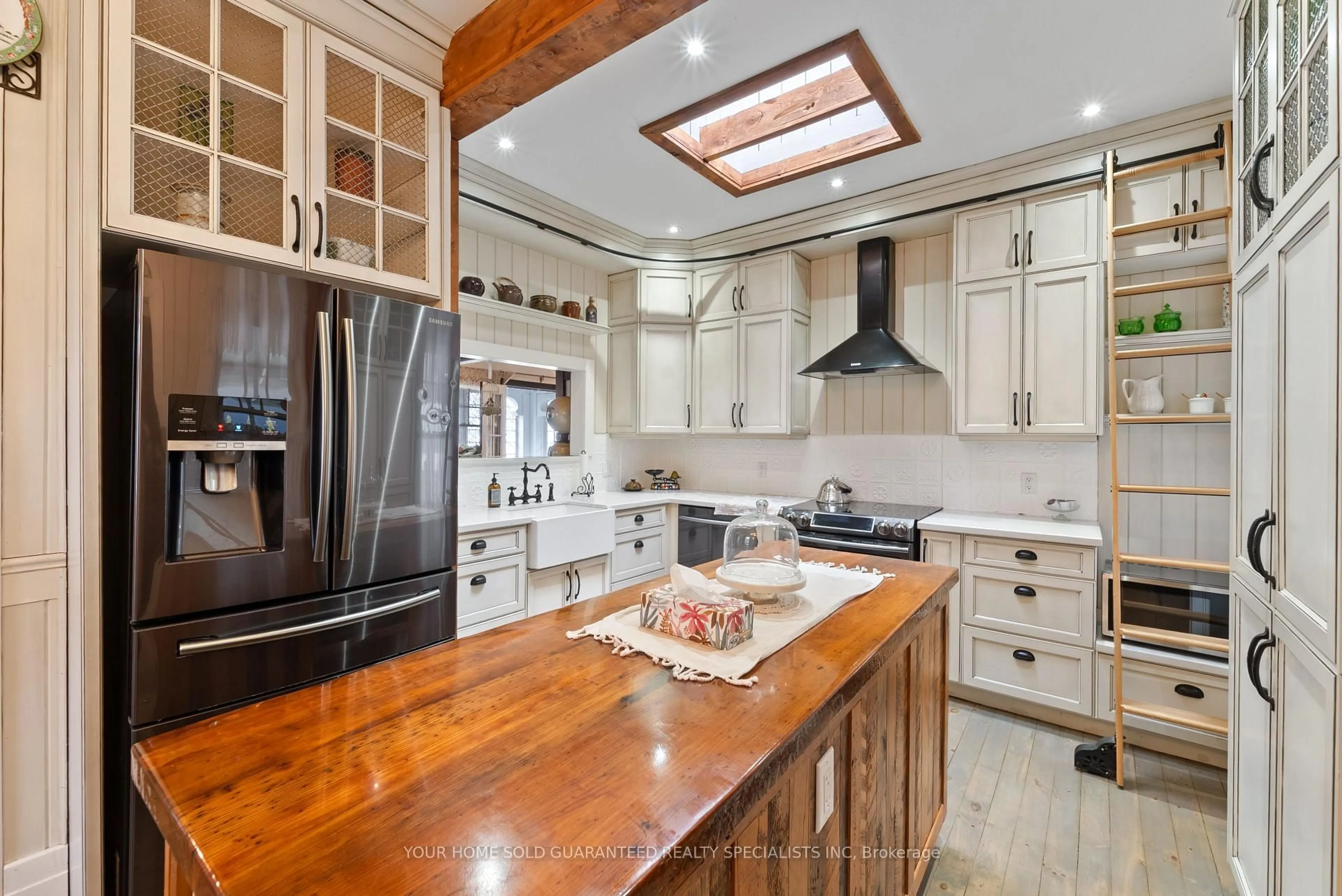 Open concept kitchen, unknown for 227 Green St, Burlington Ontario L7R 0B1