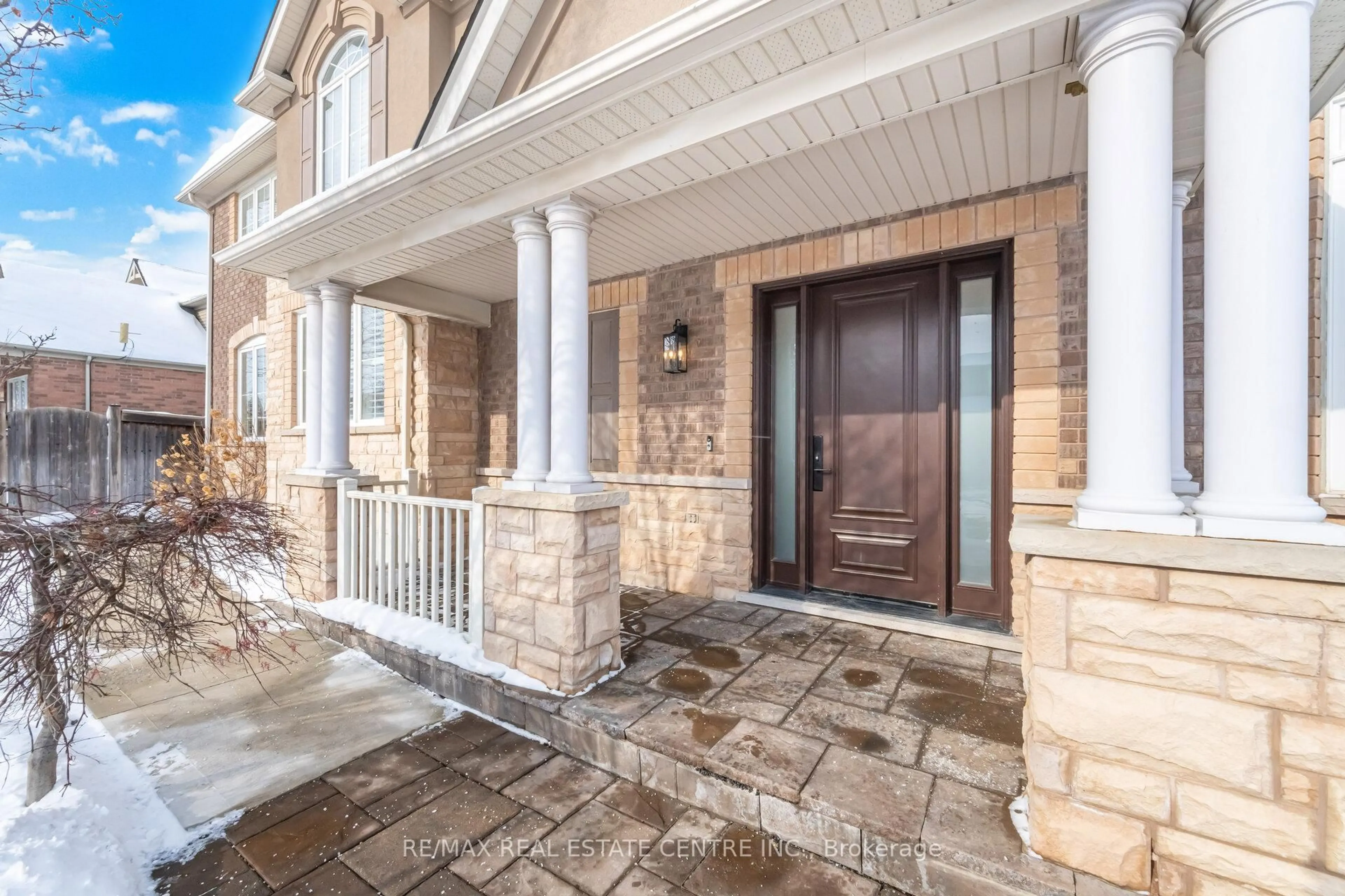 Unknown for 700 Gervais Terr, Milton Ontario L9T 7R9