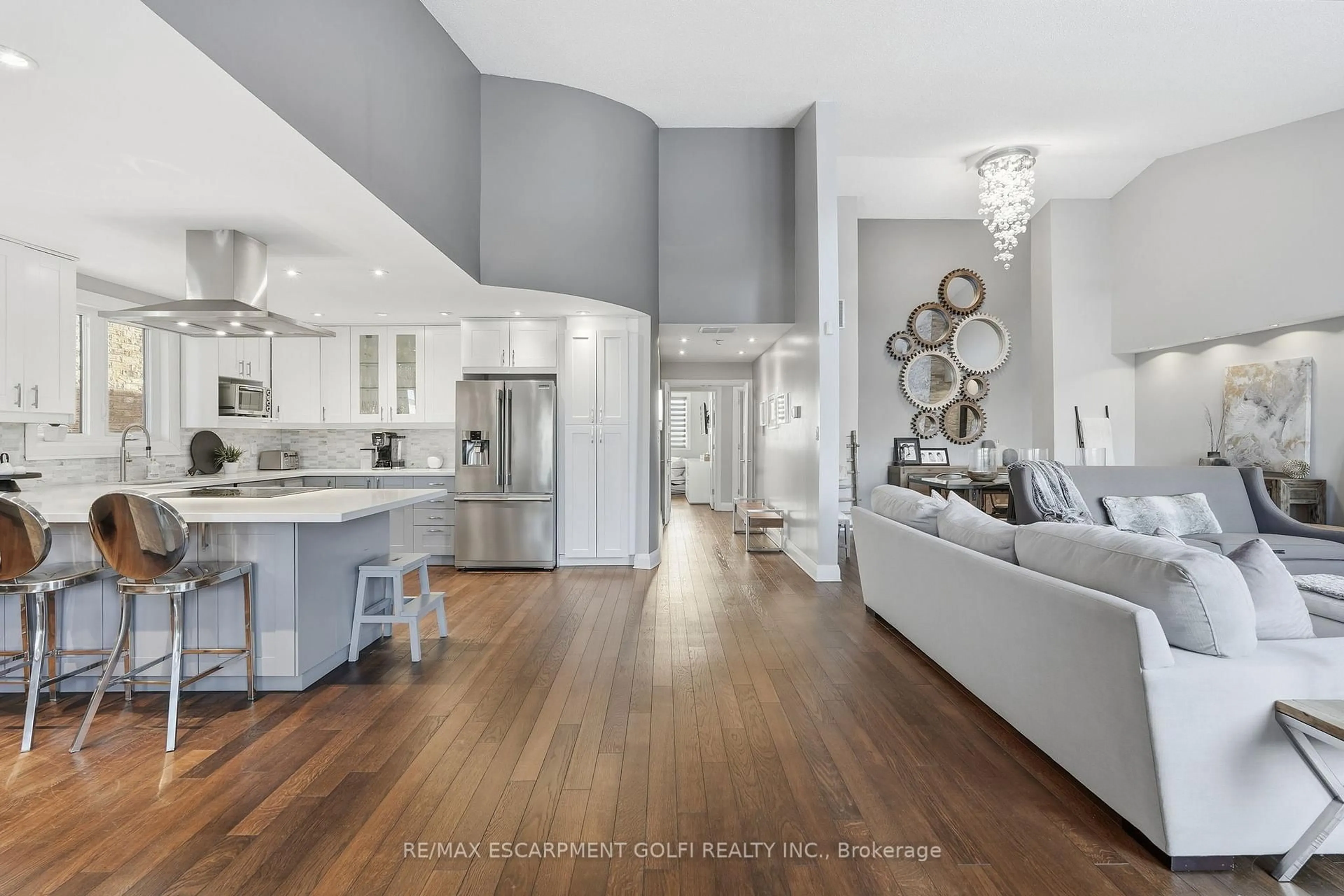 Open concept kitchen, unknown for 3230 New St #3, Burlington Ontario L7N 1M8