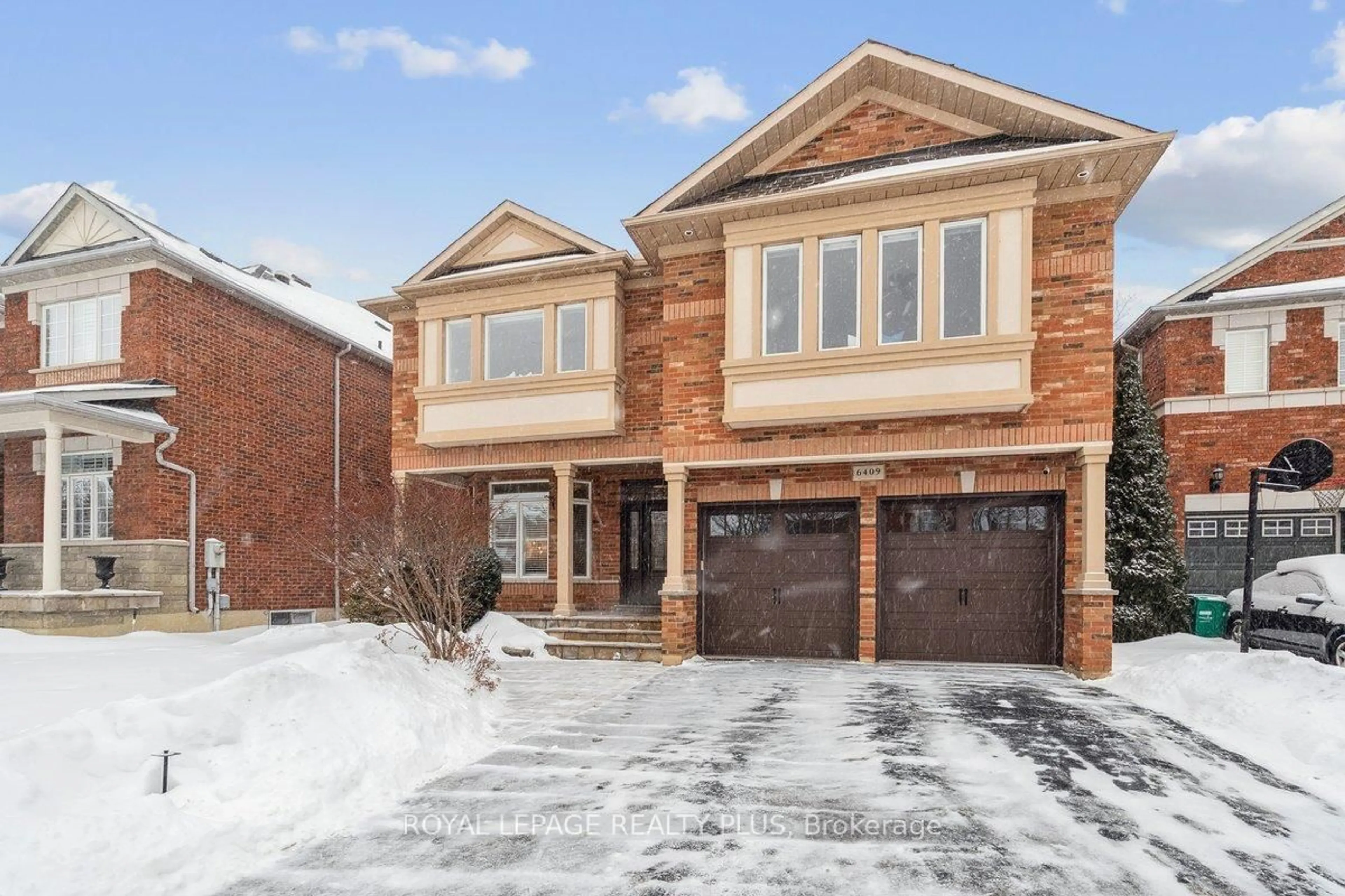 Home with brick exterior material, street for 6409 Western Skies Way, Mississauga Ontario L5W 1H5