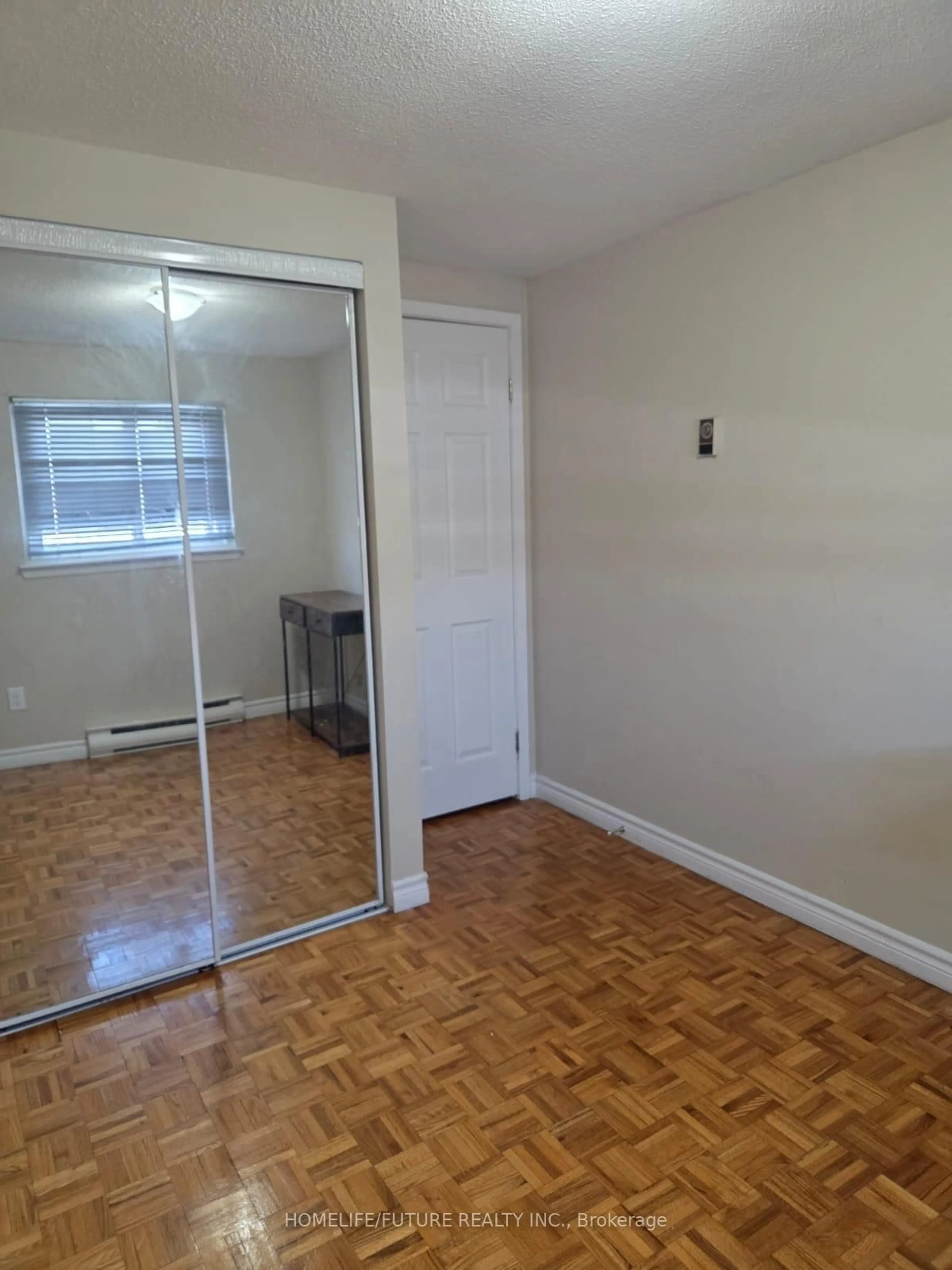 A pic of a room for 4 Darras Crt #37, Brampton Ontario L6T 1W7