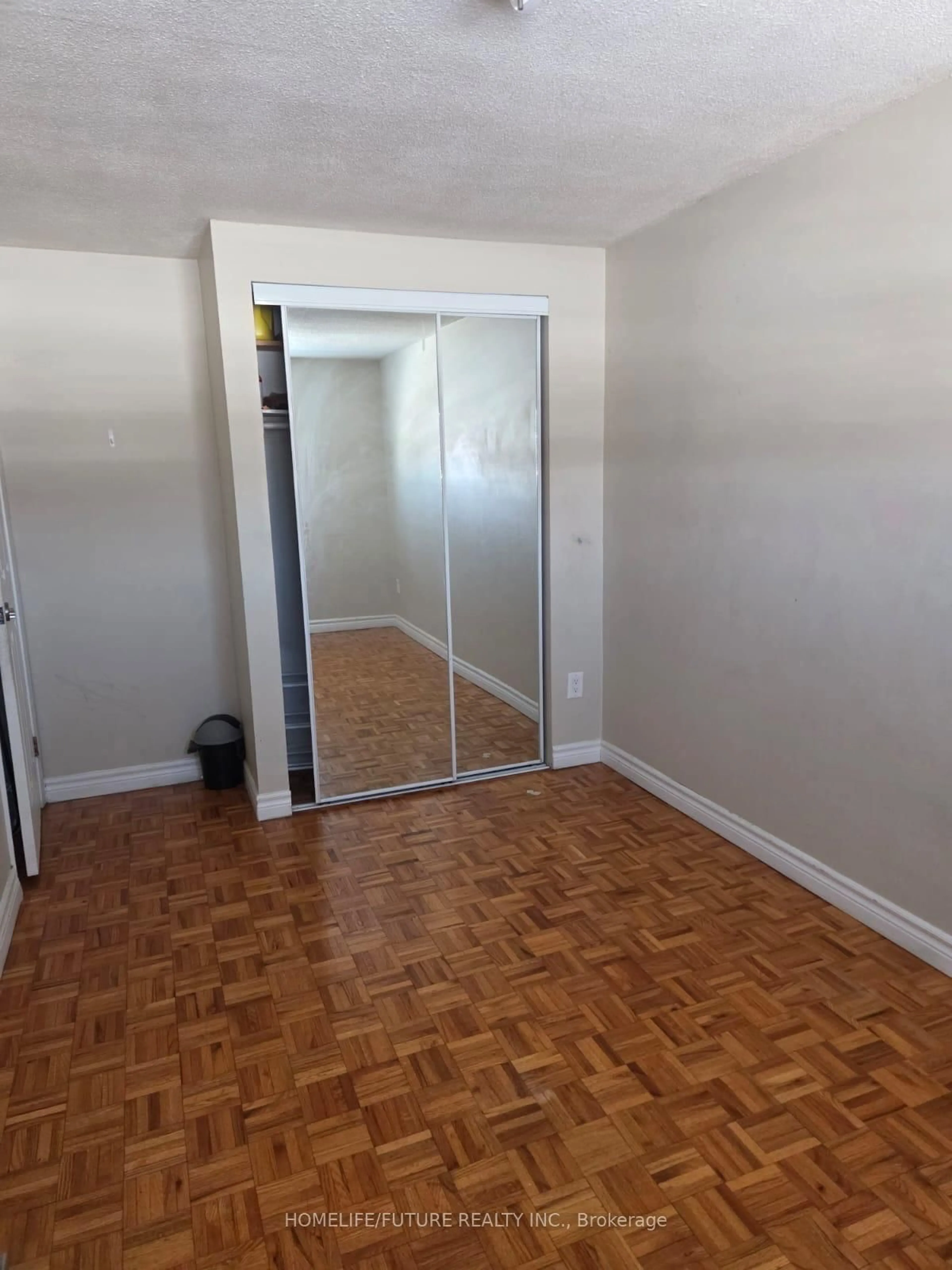 A pic of a room for 4 Darras Crt #37, Brampton Ontario L6T 1W7