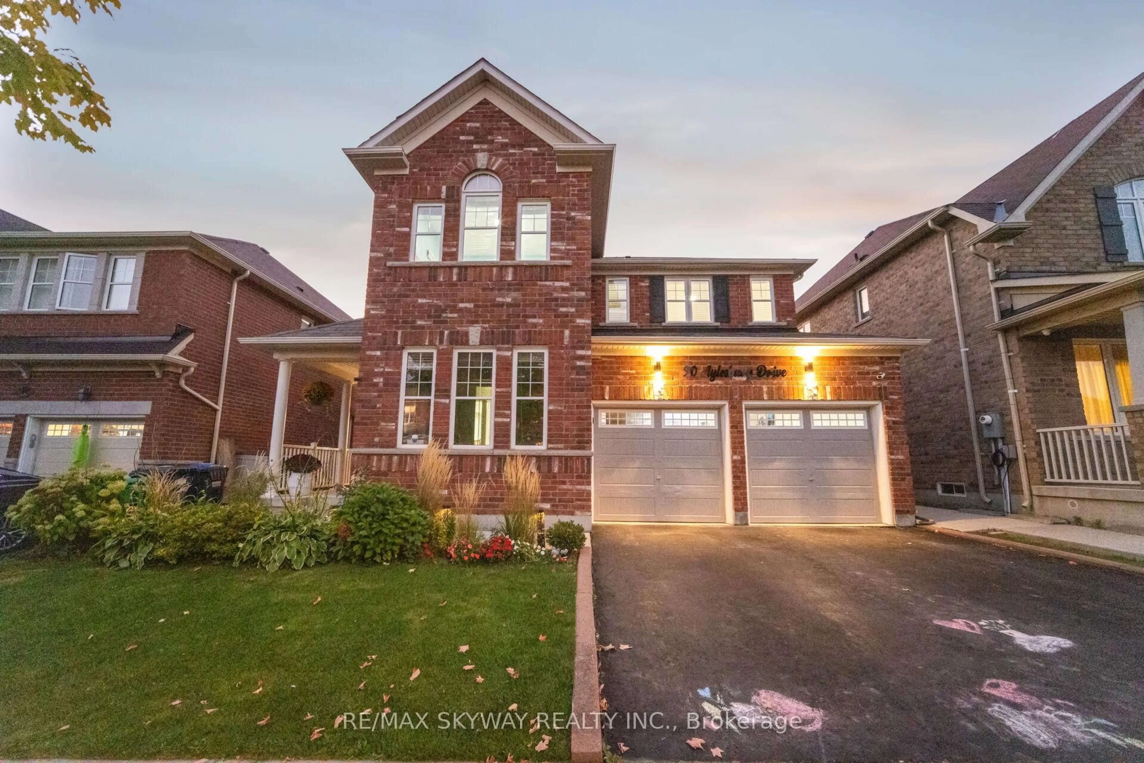 Home with brick exterior material, street for 90 Aylesbury Dr, Brampton Ontario L7A 0W3