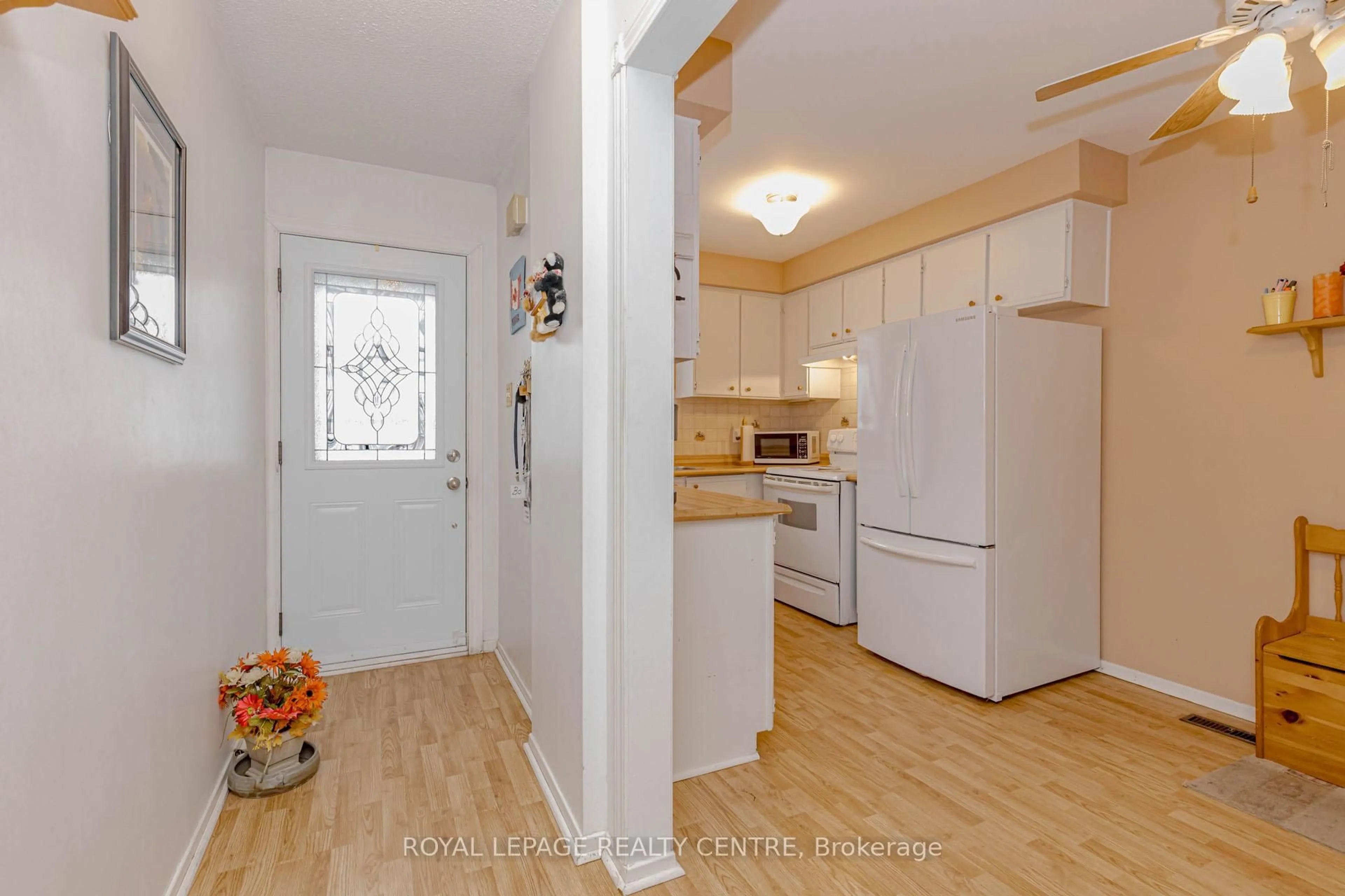 Unknown for 2655 Gananoque Dr #13, Mississauga Ontario L5N 3A6