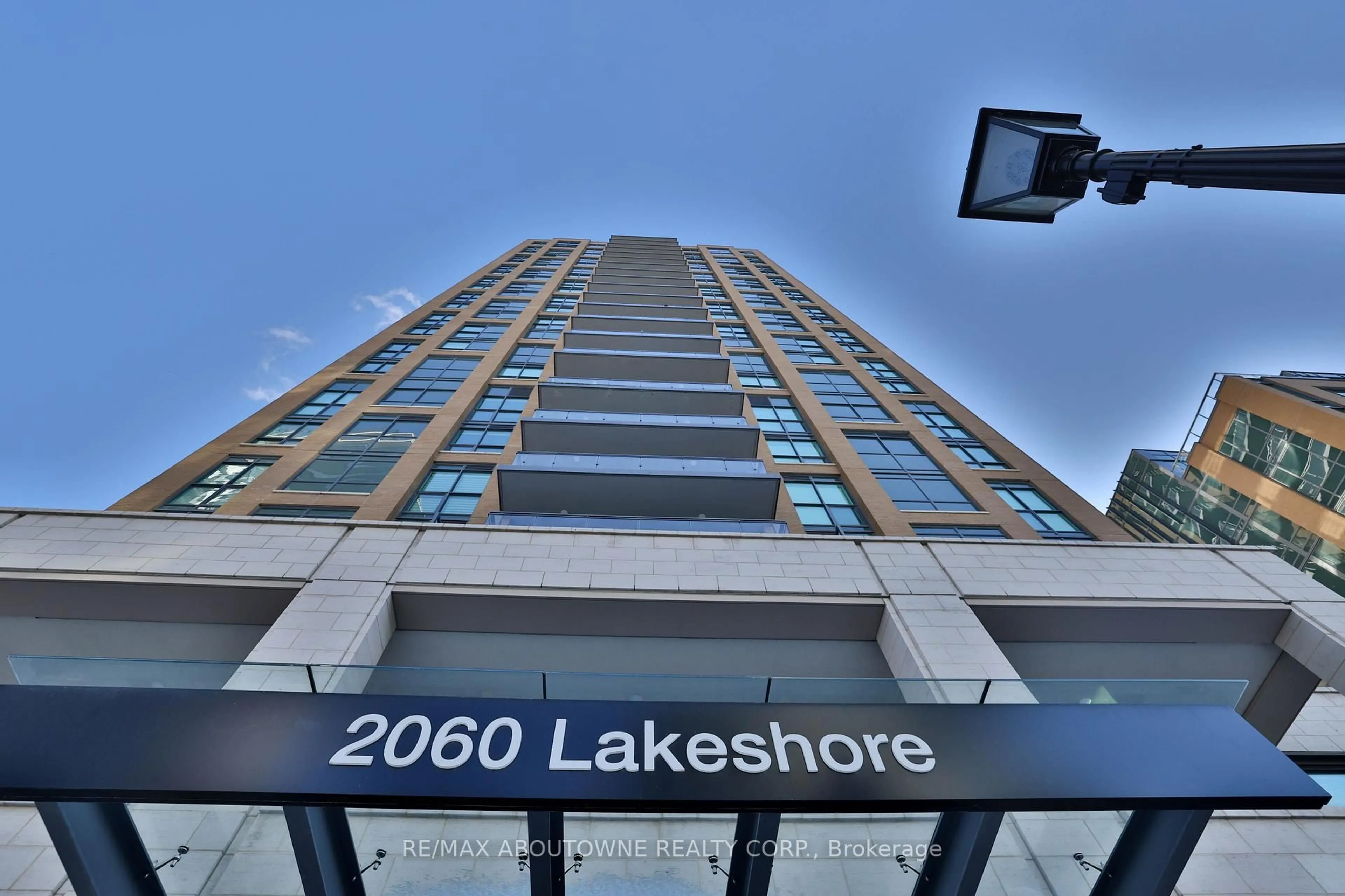 Unknown for 2060 Lakeshore Rd #304, Burlington Ontario L7R 0G2