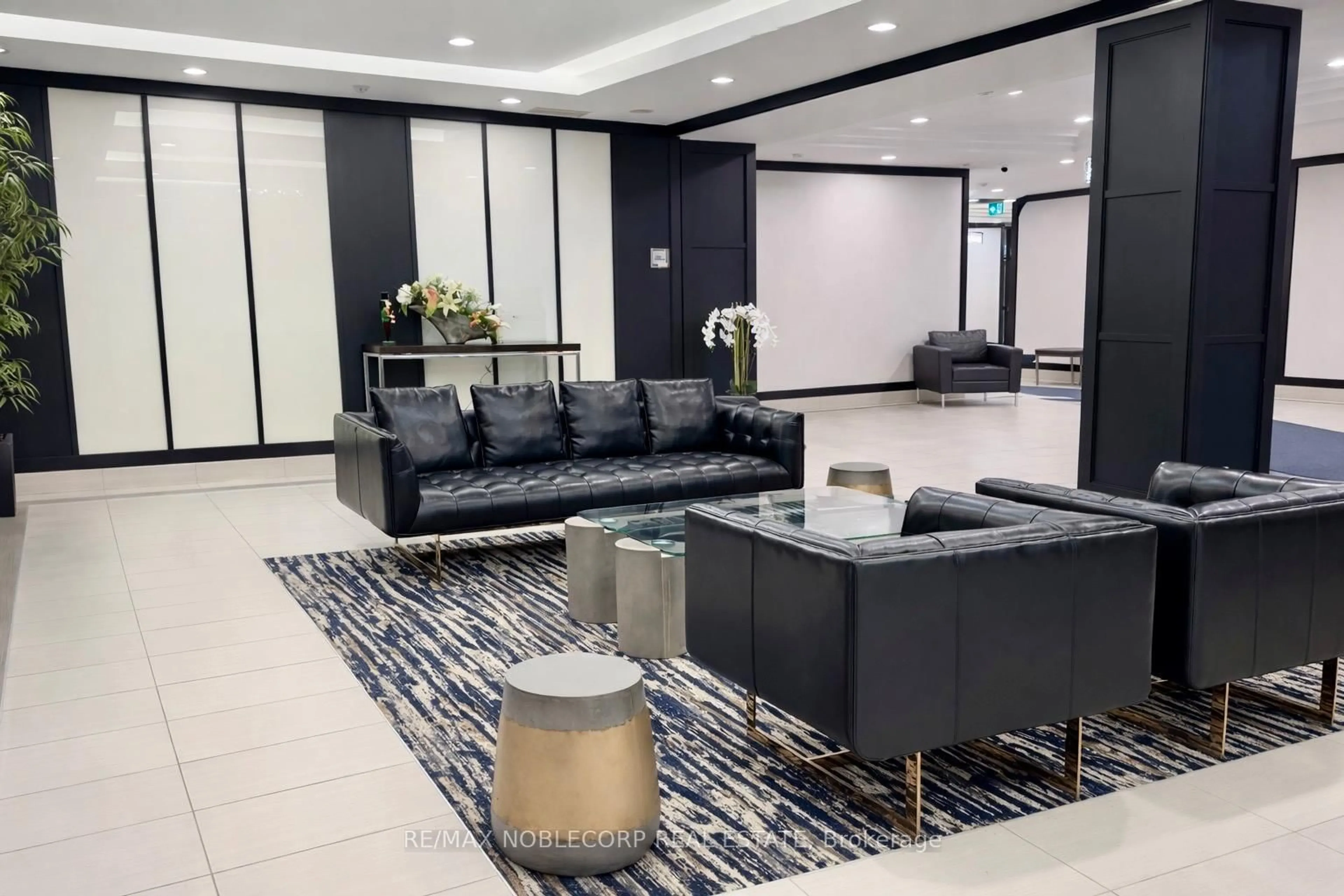 Lobby for 55 De Boers Dr #506, Toronto Ontario M3J 0G5