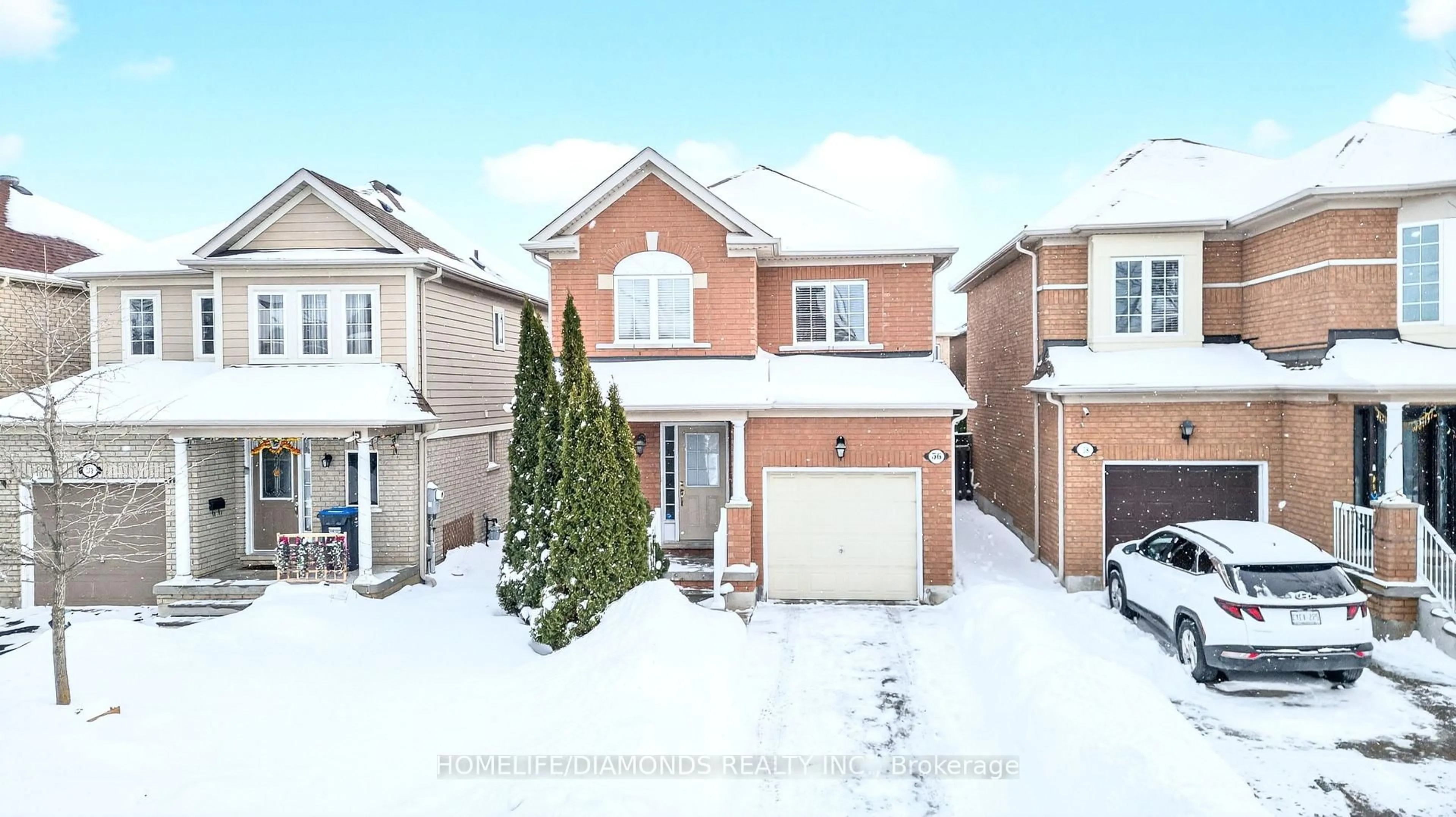 A pic from outside/outdoor area/front of a property/back of a property/a pic from drone, street for 36 Pauline Cres, Brampton Ontario L7A 2V6