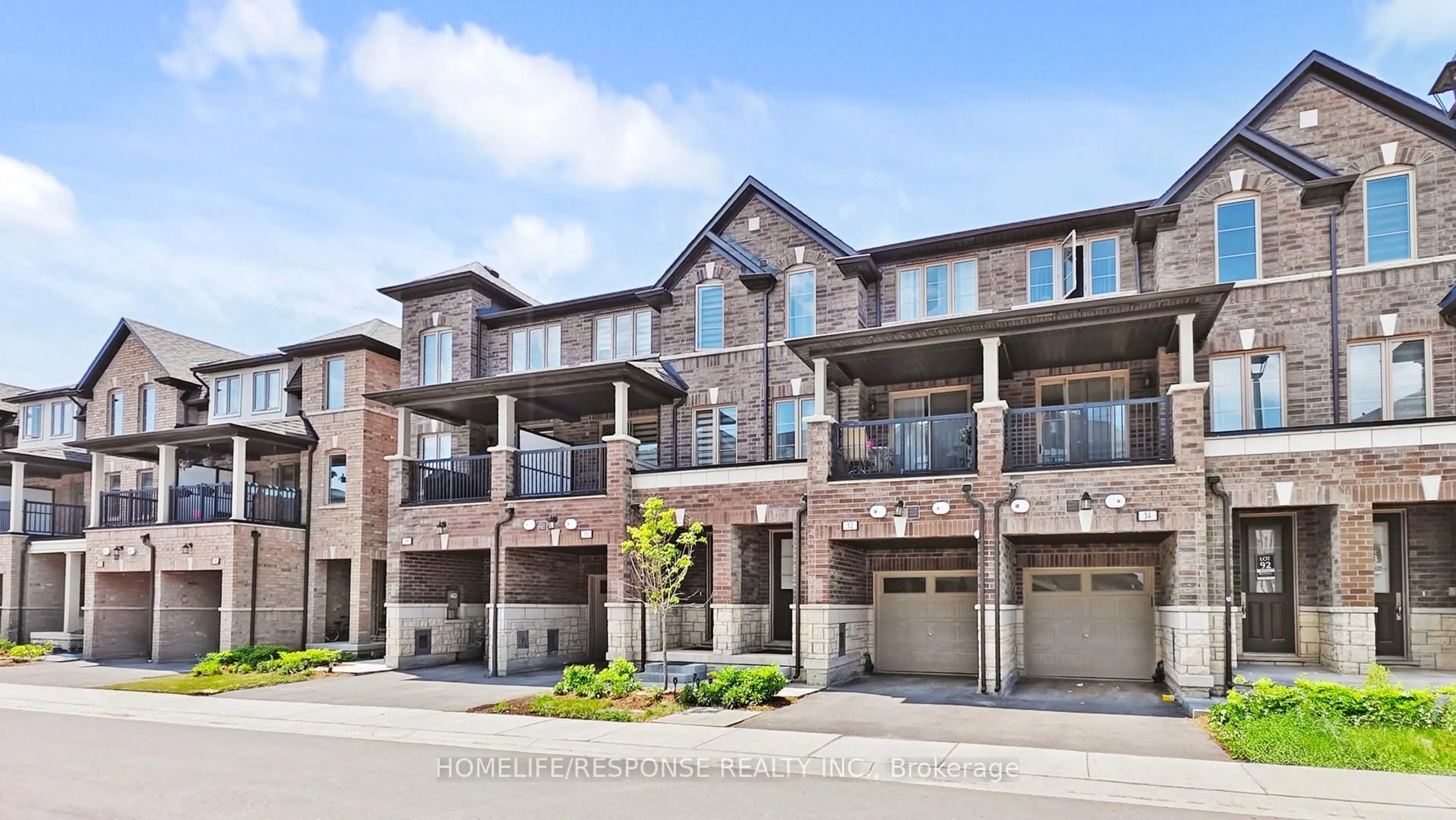 Unknown for 32 VESTRY Way, Brampton Ontario L5P 4N7