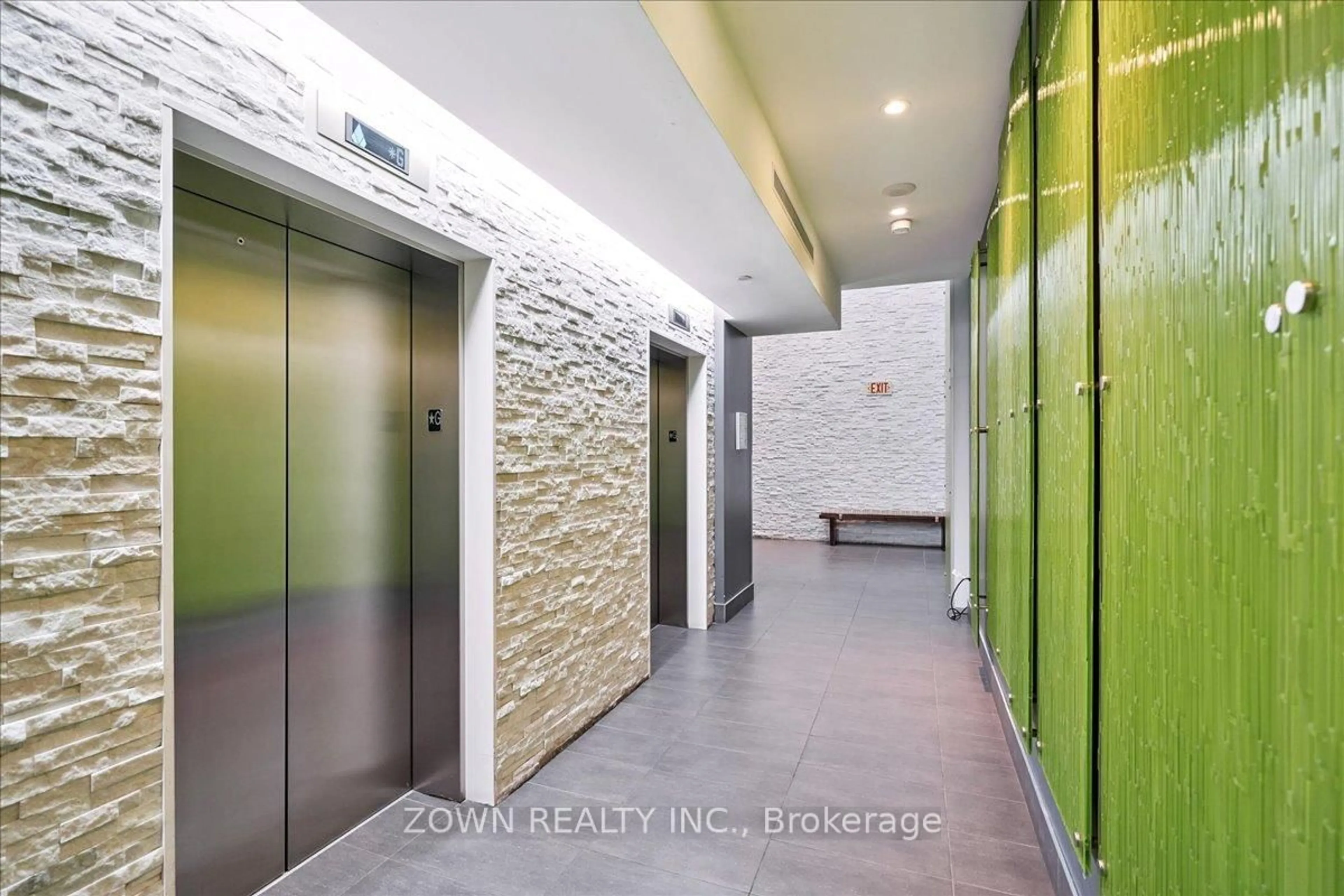 Indoor foyer for 365 Prince Of Wales Dr #1410, Mississauga Ontario L5B 0G6