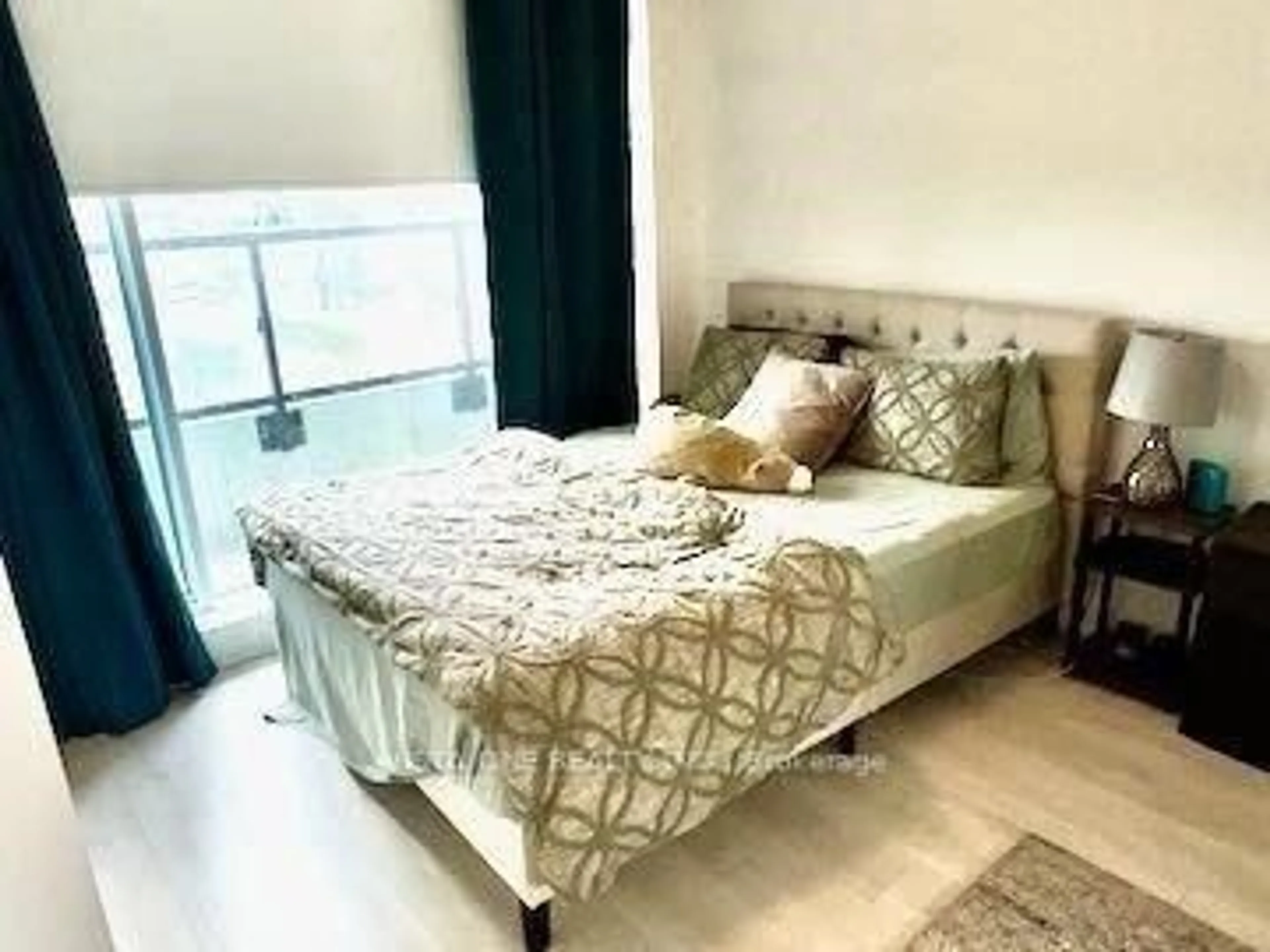 Bedroom with bed, unknown for 297 Oak Walk Dr #403, Oakville Ontario L6H 3R6