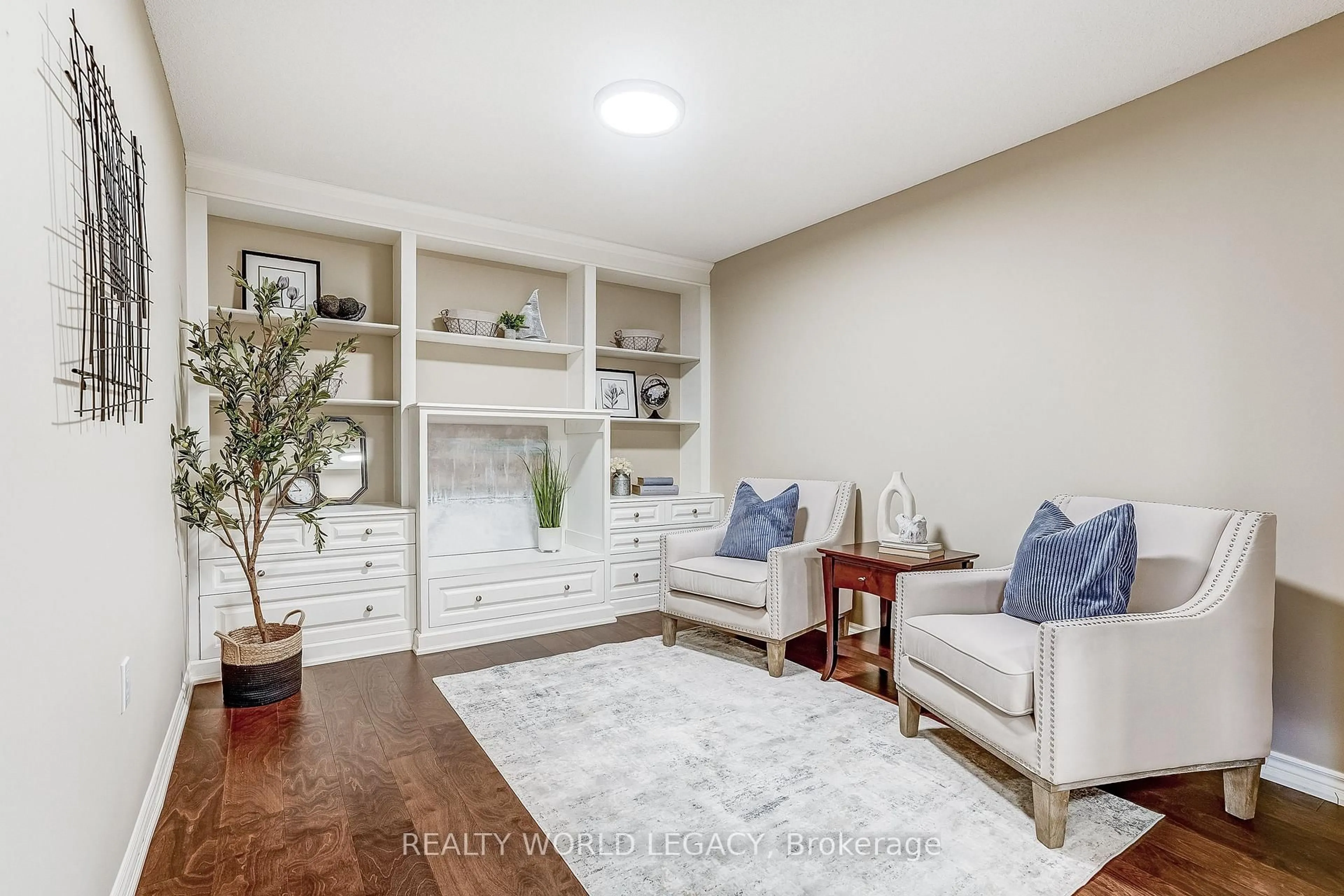 Living room with furniture, unknown for 100 Burloak Dr #2210, Burlington Ontario L7L 6P6