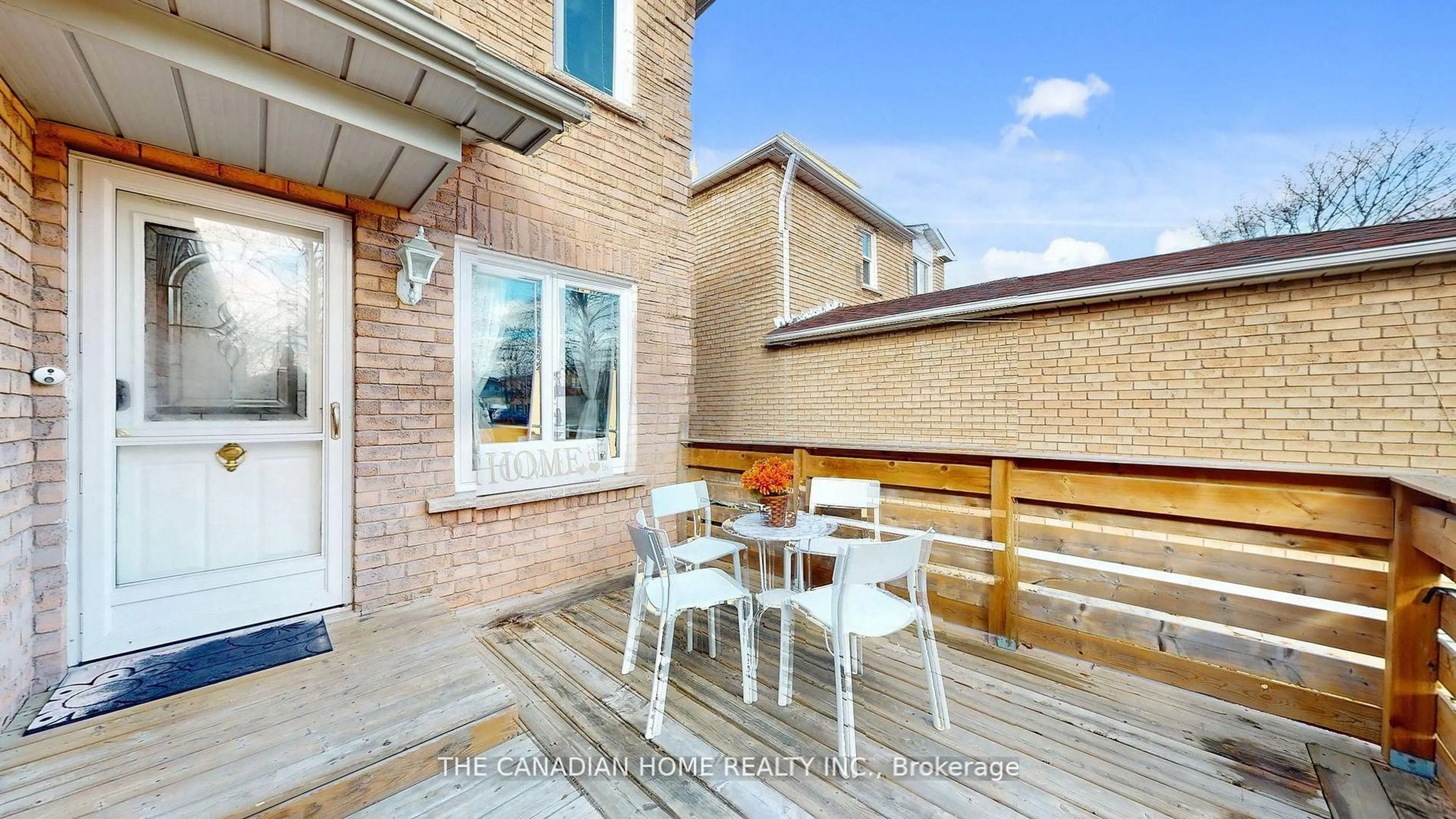 Patio, street for 226 Ecclestone Dr, Brampton Ontario L6X 3P9