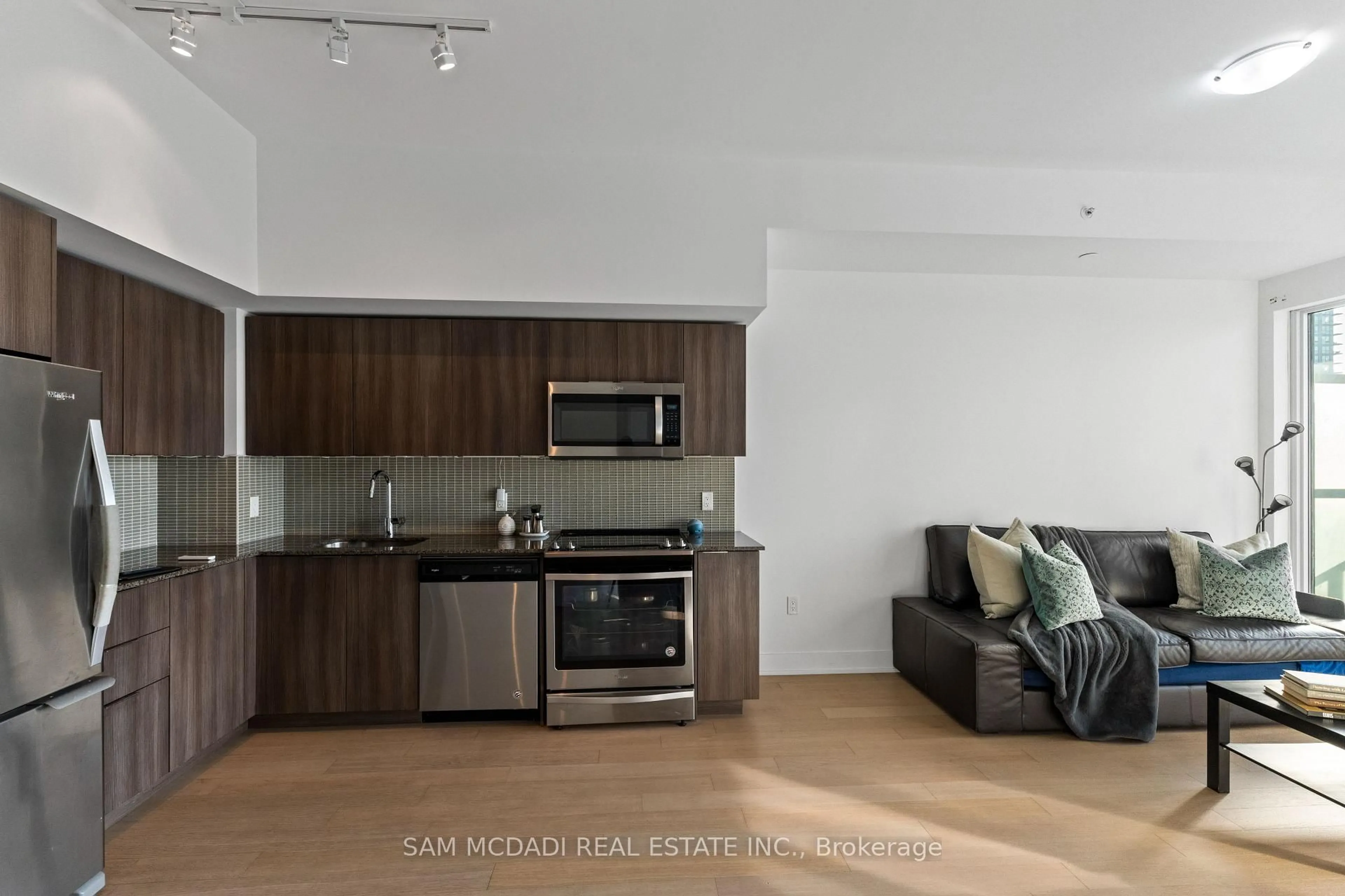 Open concept kitchen, unknown for 30 Shore Breeze Dr #1012, Toronto Ontario M8V 1A1