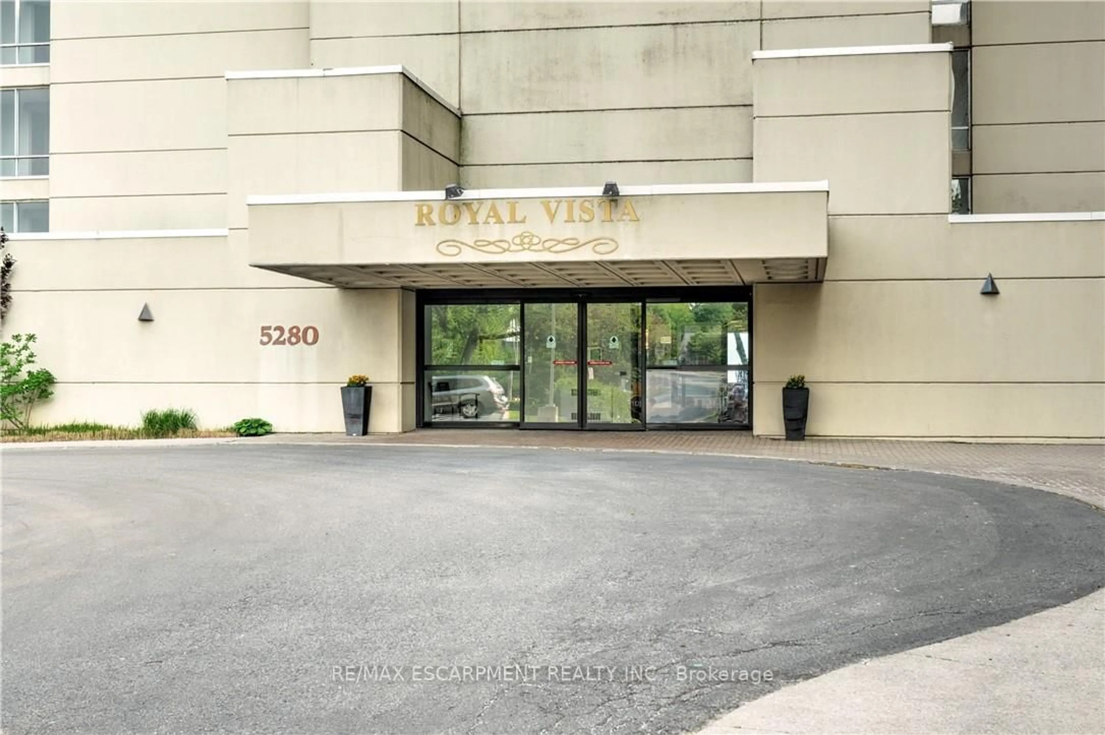 Unknown for 5280 LAKESHORE Rd #605, Burlington Ontario L7L 5R1