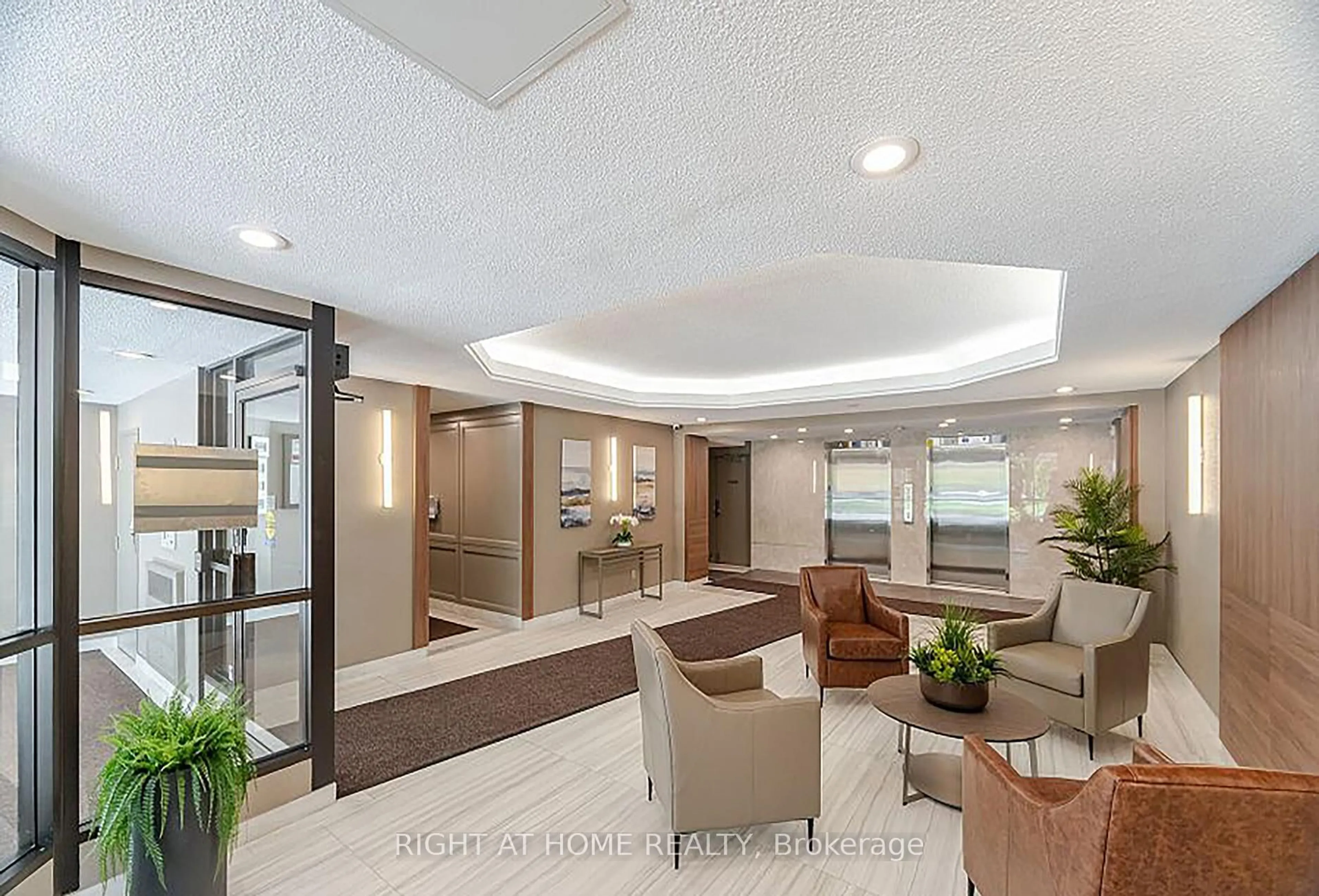 Indoor foyer for 1111 Bough Beeches Blvd #803, Mississauga Ontario L4W 4N1