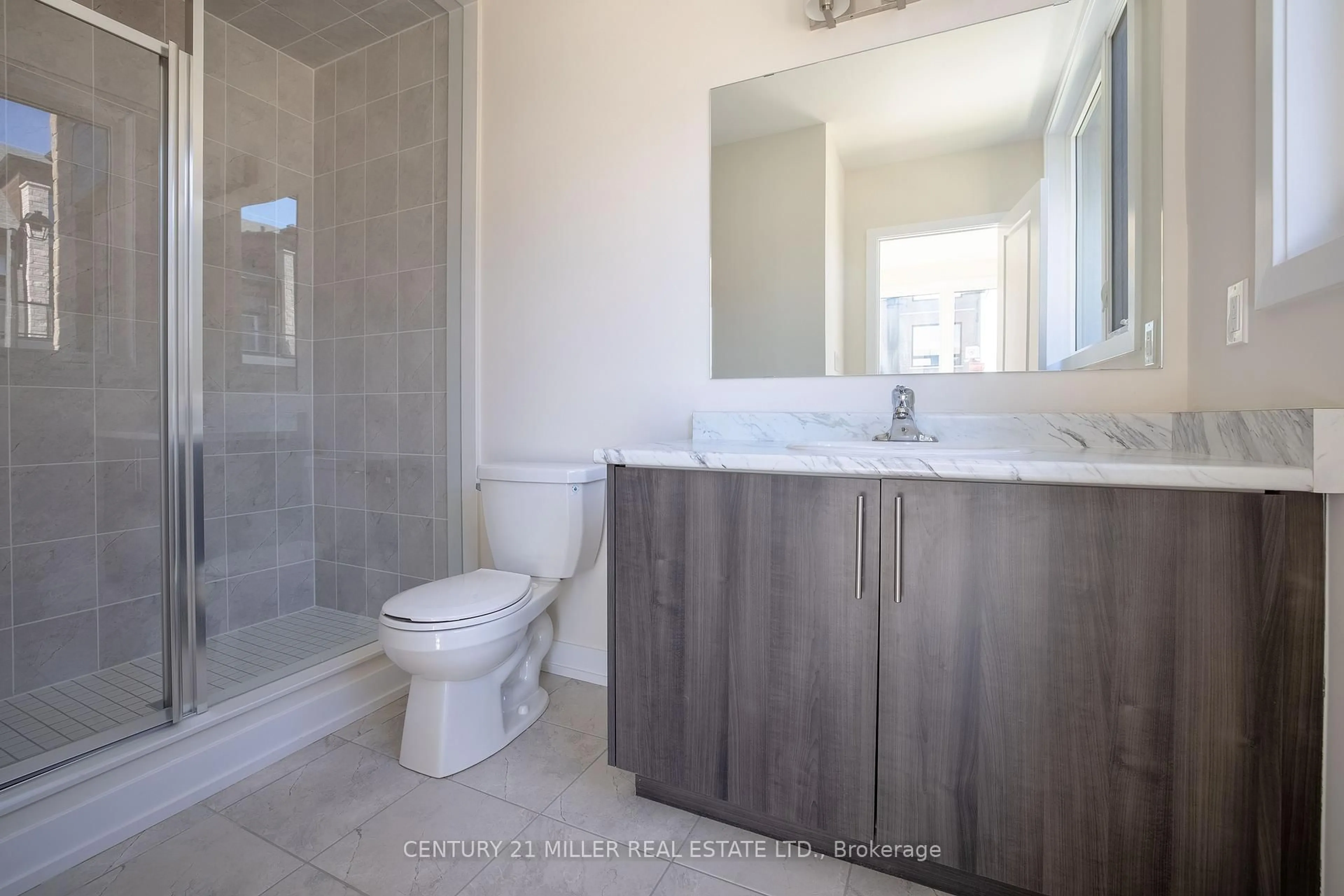 Standard bathroom, ceramic/tile floor for 1341 Anthonia Tr, Oakville Ontario L6H 7G1