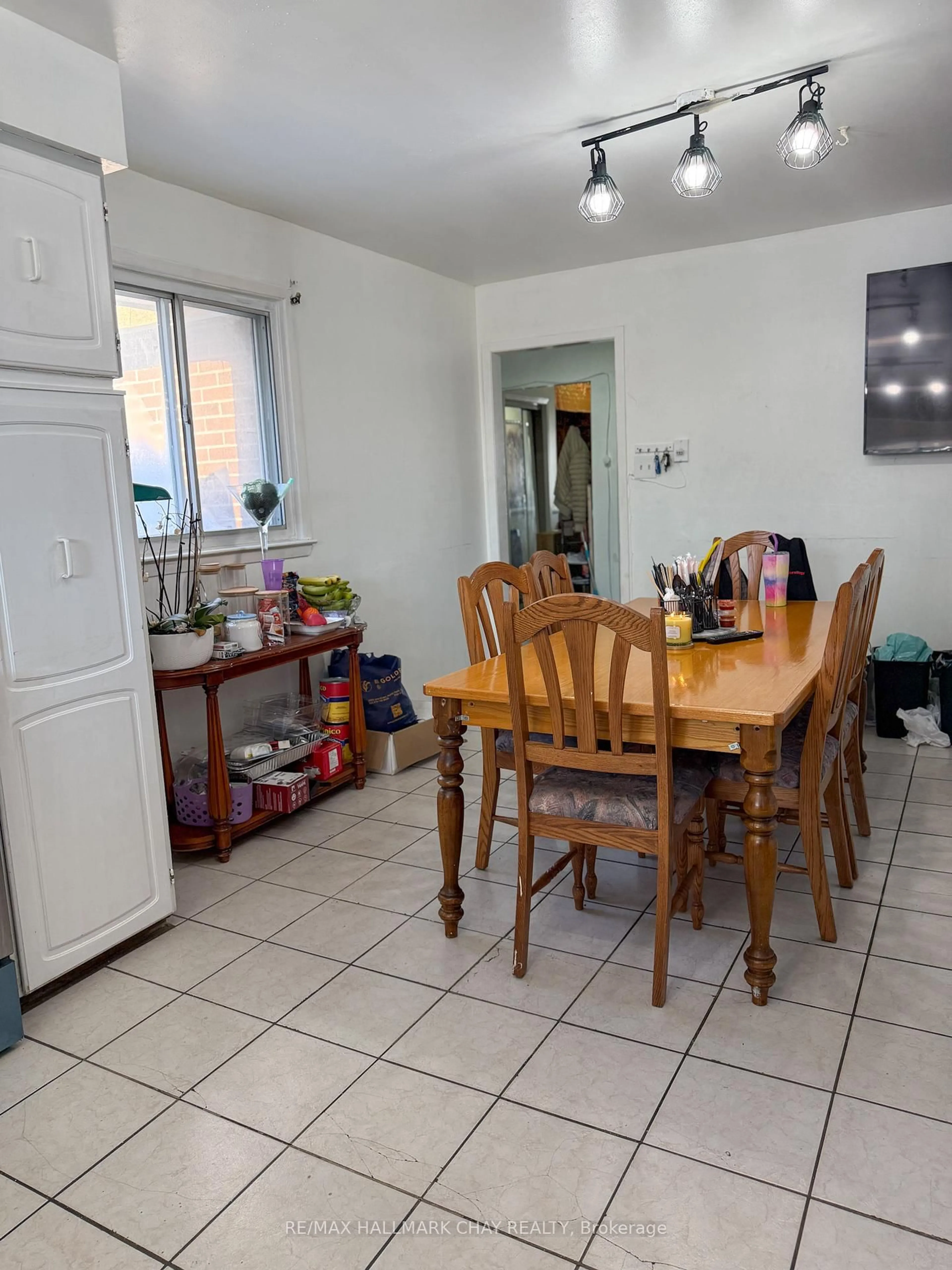 Dining room, floor is not visible for 128 Blossom Cres, Toronto Ontario M3N 2B2