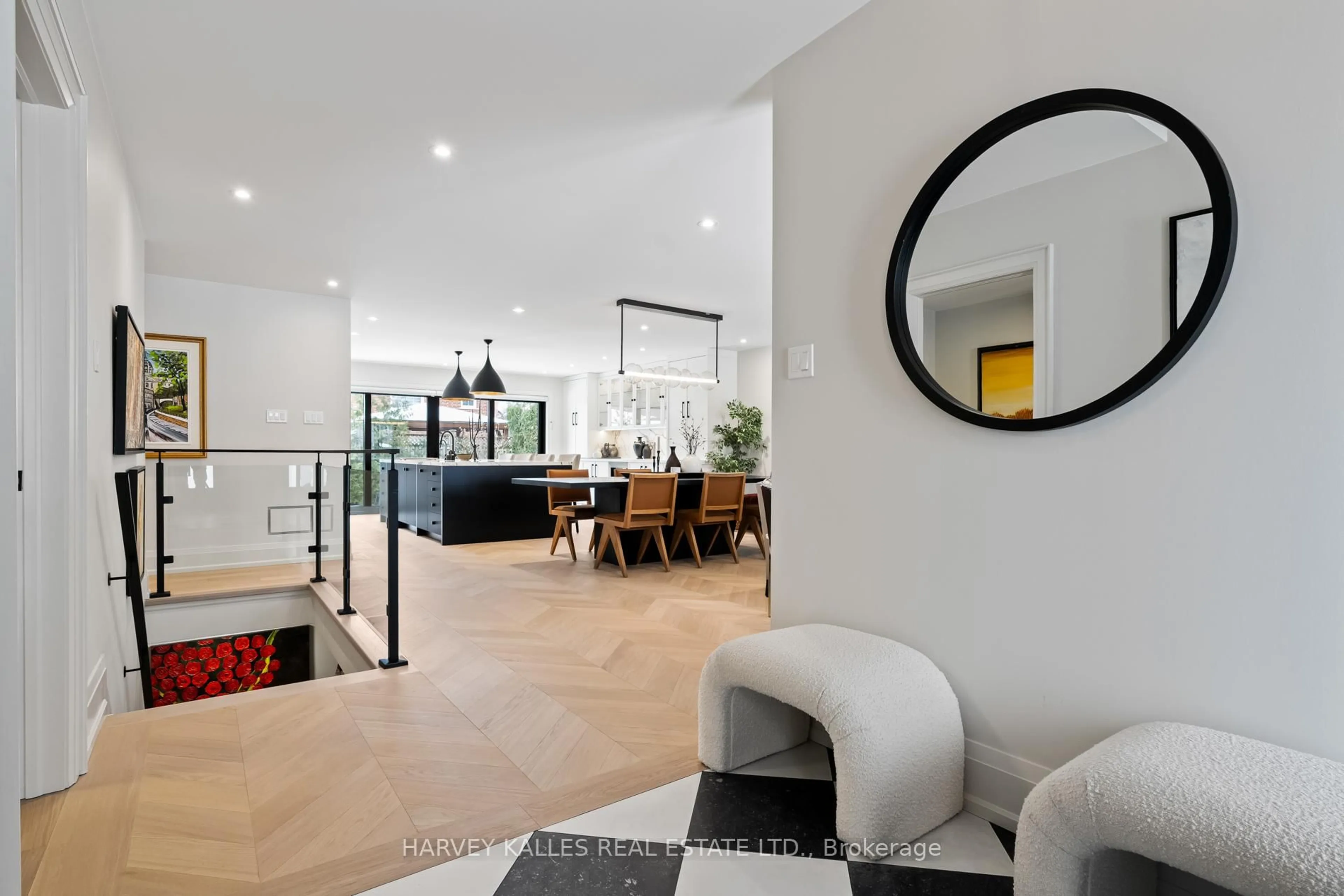 Indoor foyer for 45 Pettit Dr, Toronto Ontario M9R 2W6