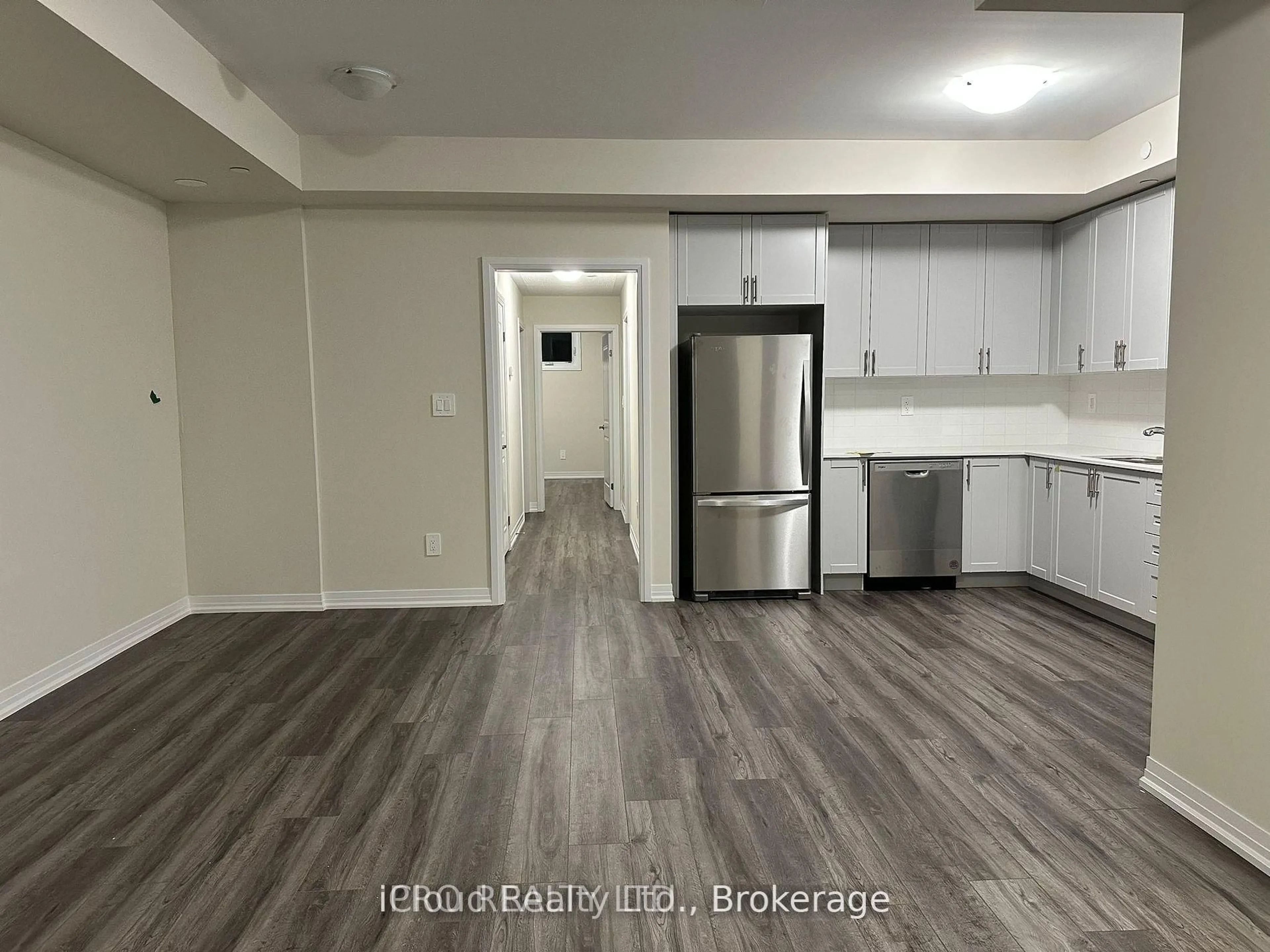 Unknown for 1585 Rose Way #121, Milton Ontario L9E 1N4