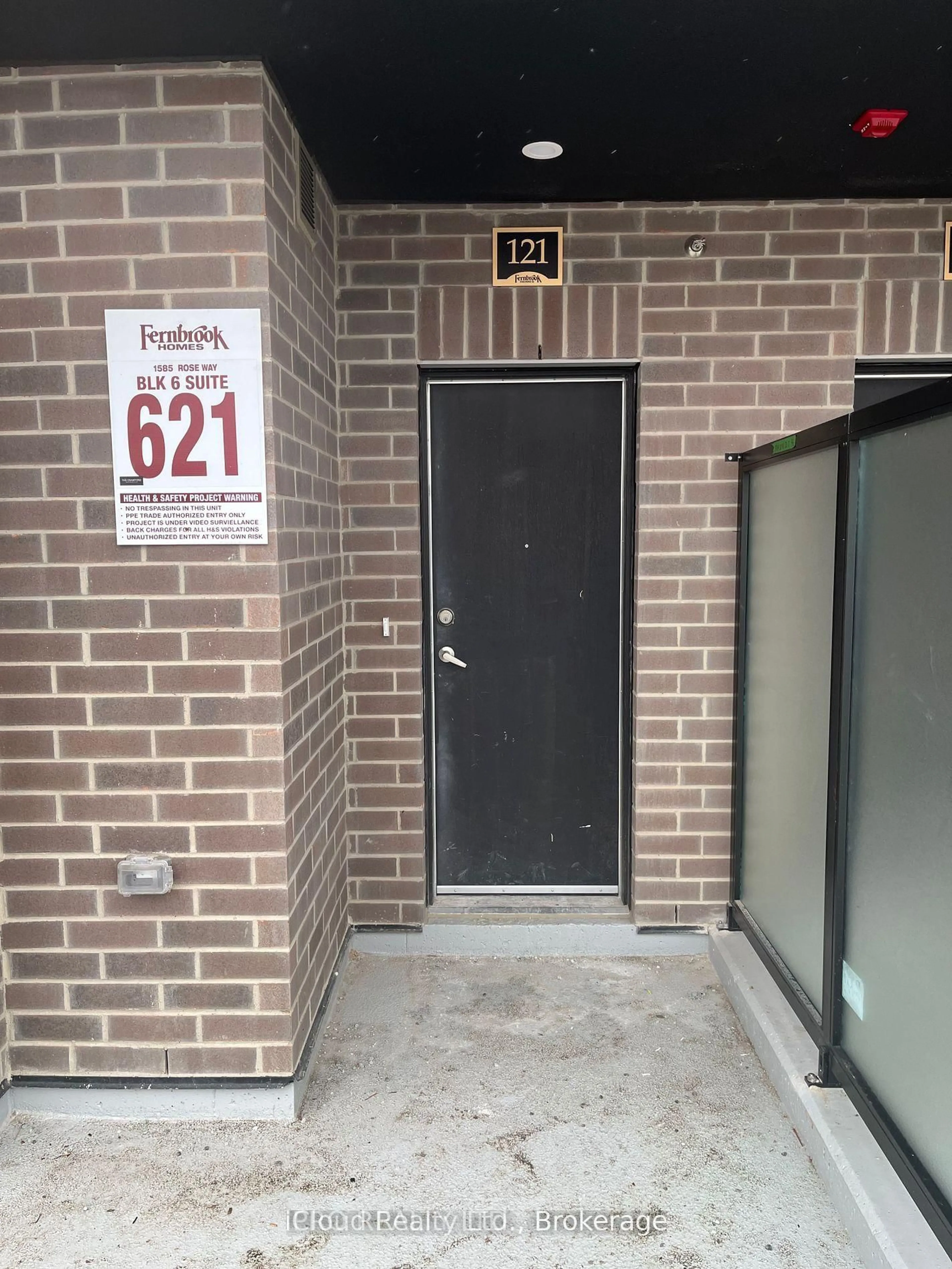 Unknown for 1585 Rose Way #121, Milton Ontario L9E 1N4