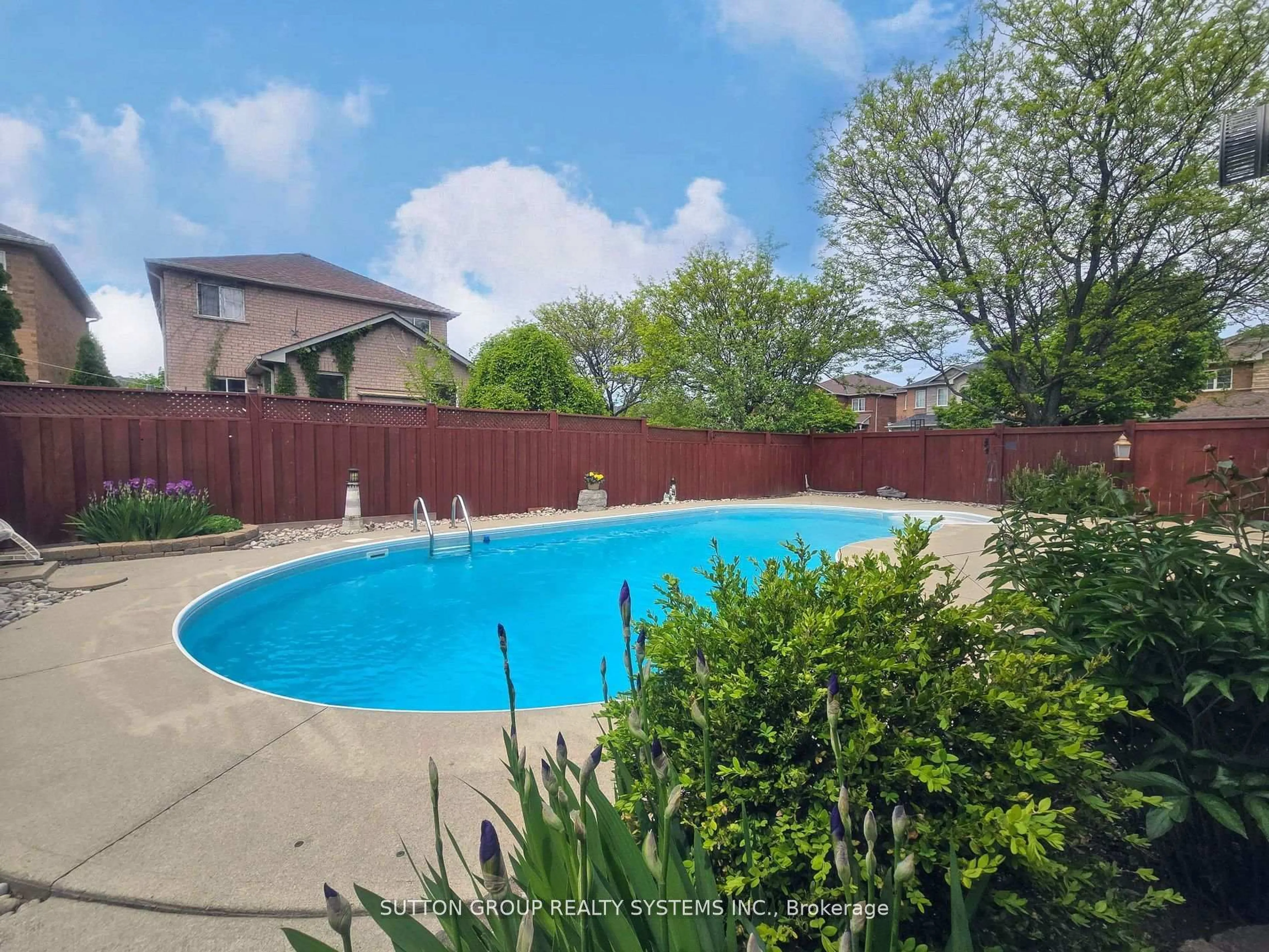 Pool for 3945 Foxwood Ave, Mississauga Ontario L5N 7V4