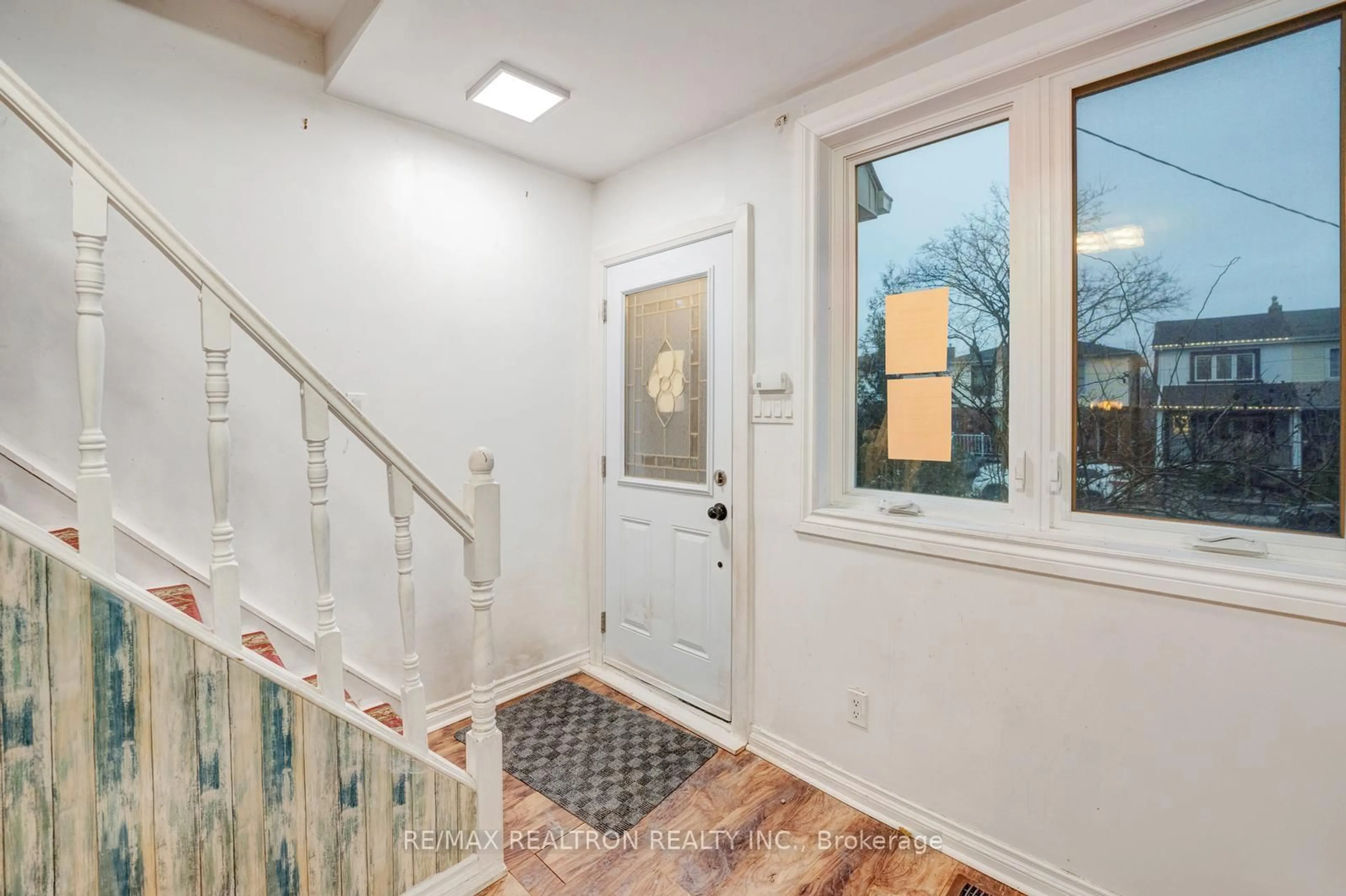 Indoor entryway for 55 Chambers Ave, Toronto Ontario M6N 3M1
