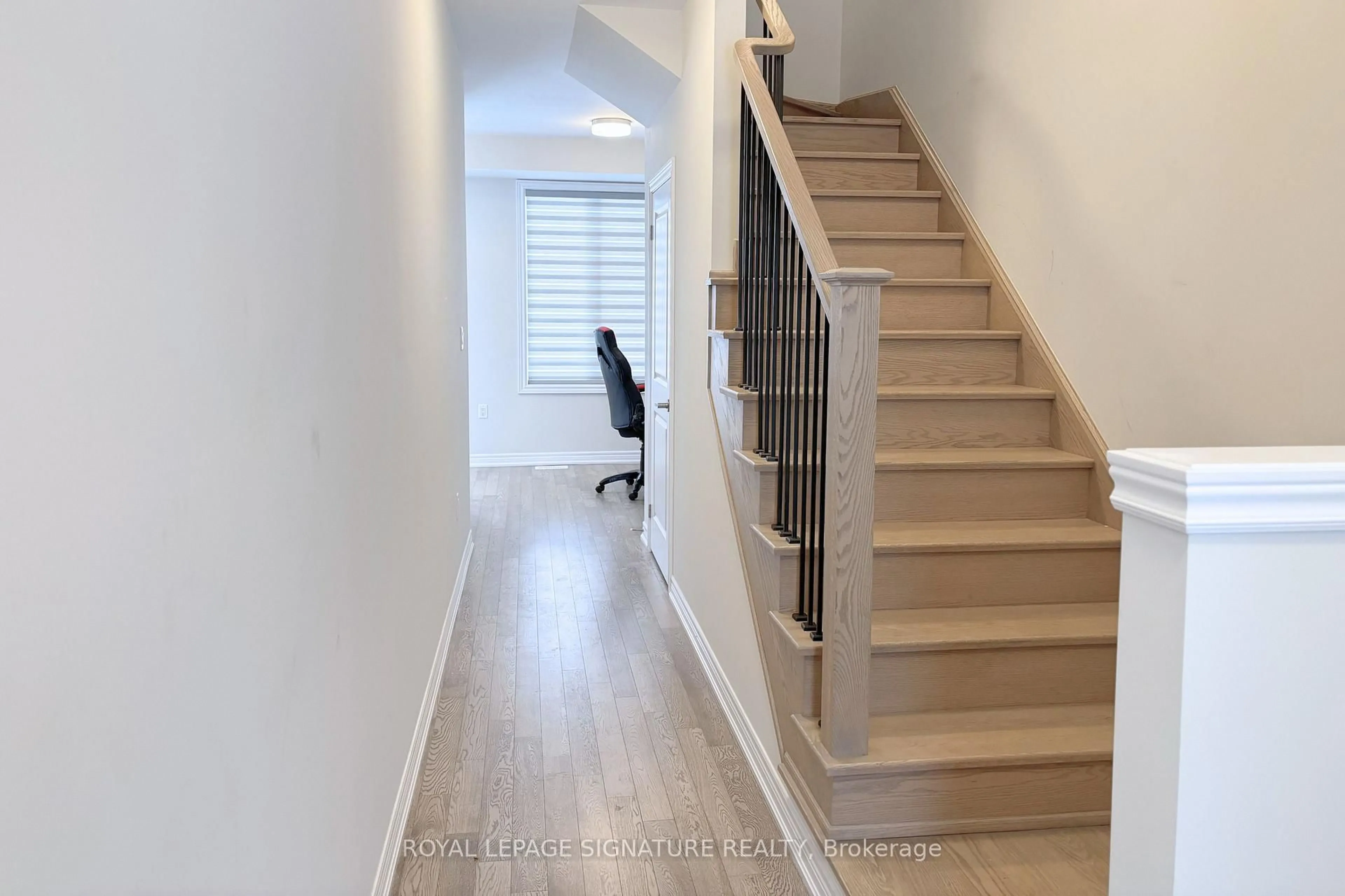 Stairs for 63 Folcroft St, Brampton Ontario L6Y 0B6