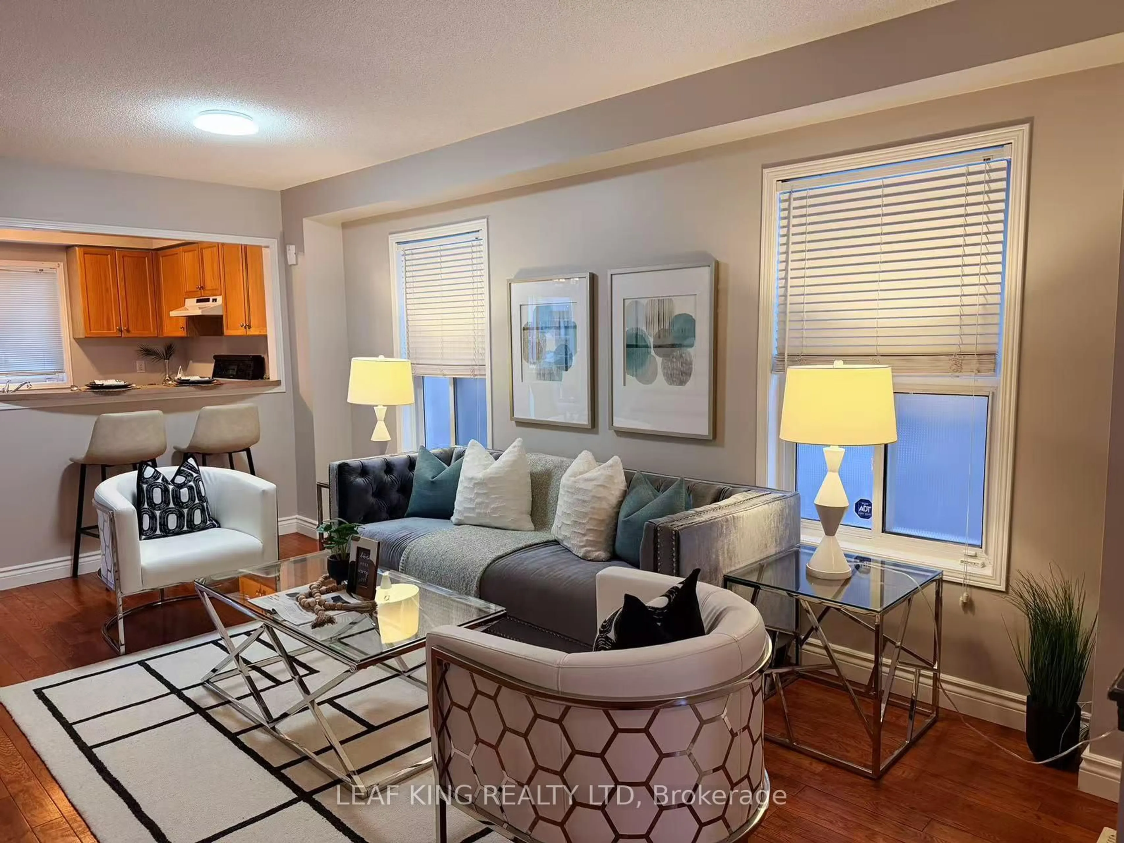 Living room with furniture, unknown for 2258 Empire Cres, Burlington Ontario L7L 6Y9