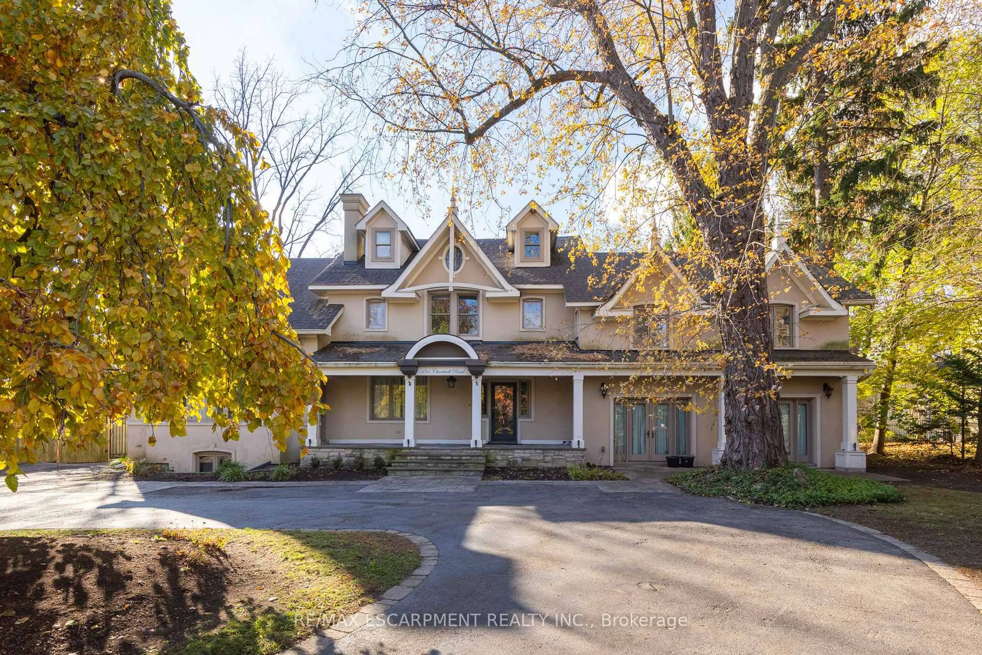 Unknown for 184 Chartwell Rd, Oakville Ontario L6J 3Z8