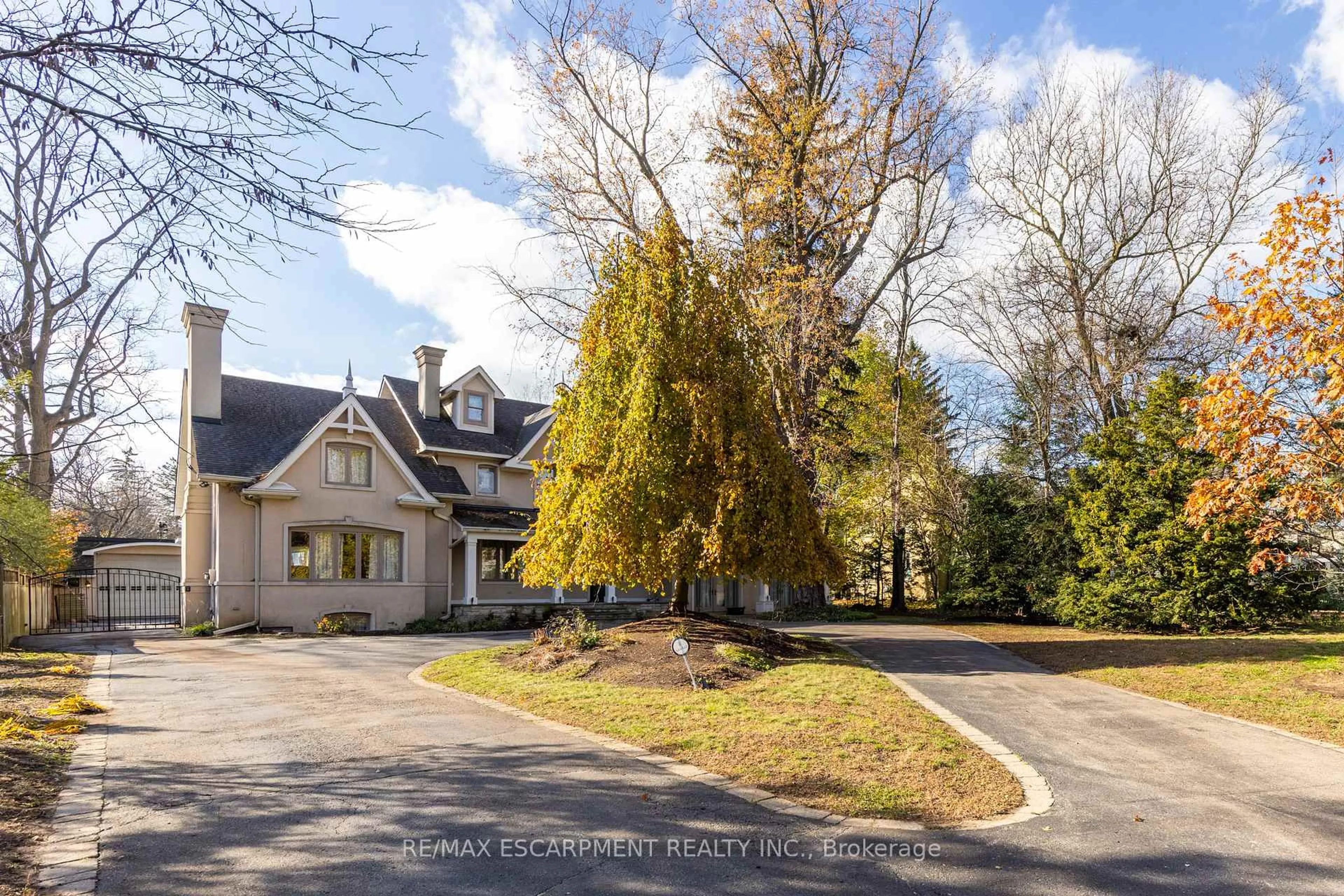 Unknown for 184 Chartwell Rd, Oakville Ontario L6J 3Z8