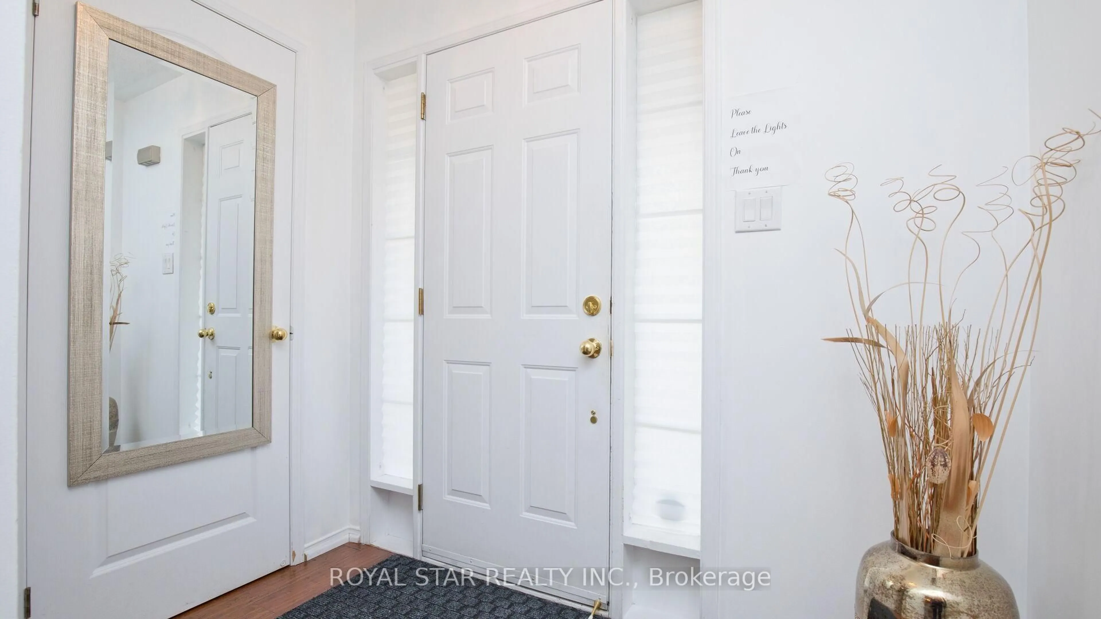 Indoor entryway for 13 Waterdale Rd, Brampton Ontario L7A 1S7