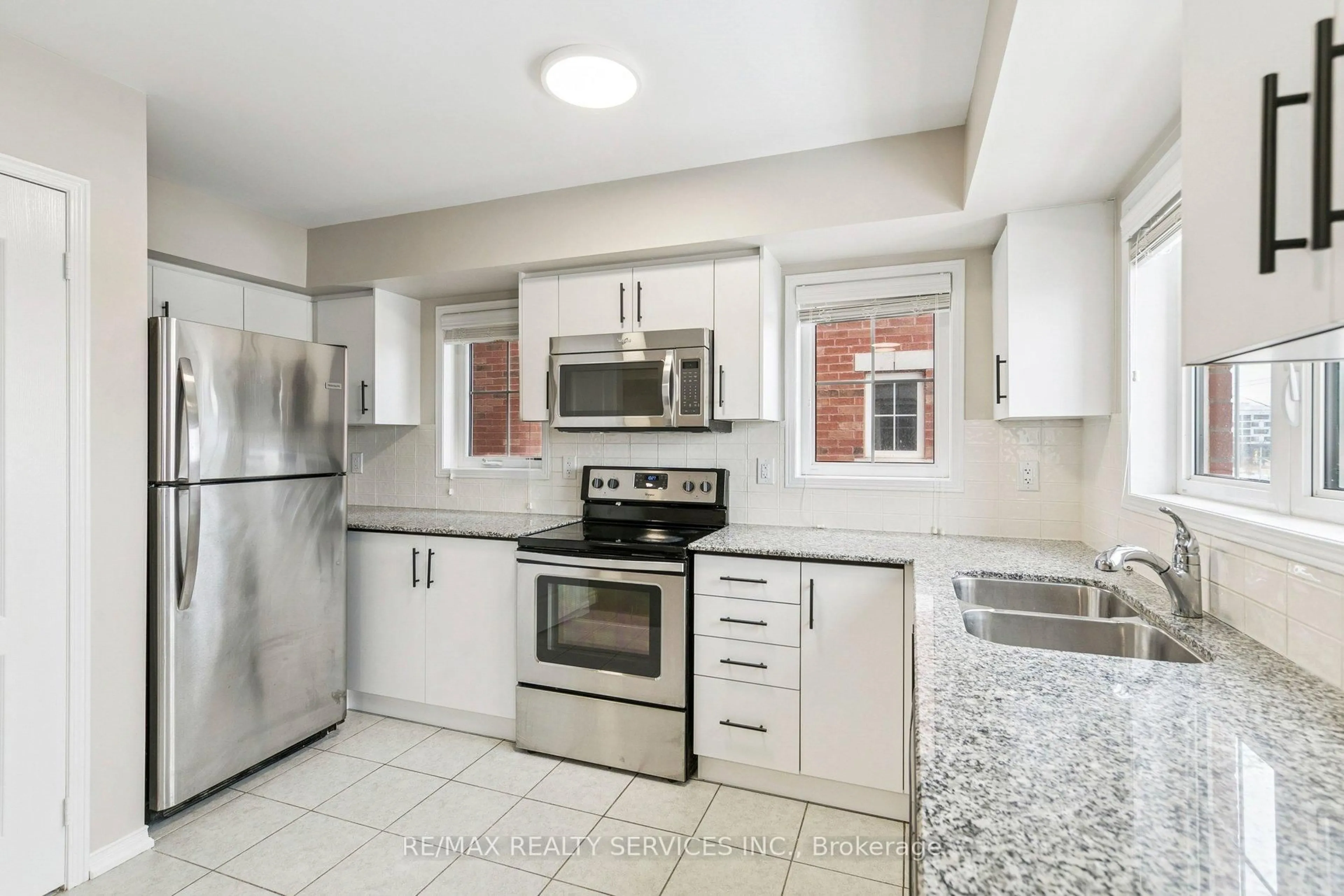 Standard kitchen, ceramic/tile floor for 2504 Post Rd #22, Oakville Ontario L6H 0G6