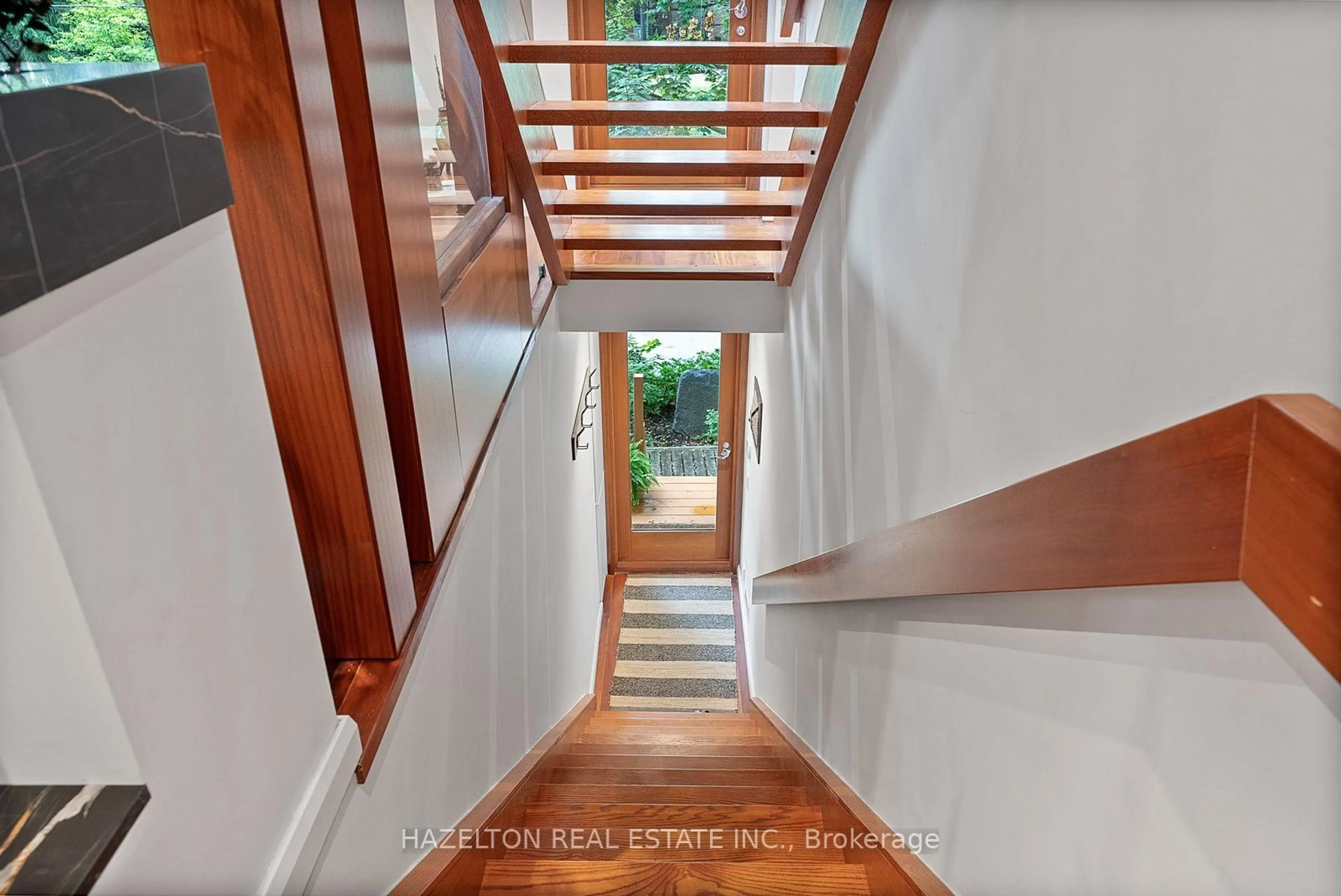 Unknown for 32 Regal Rd, Toronto Ontario M6H 2J7