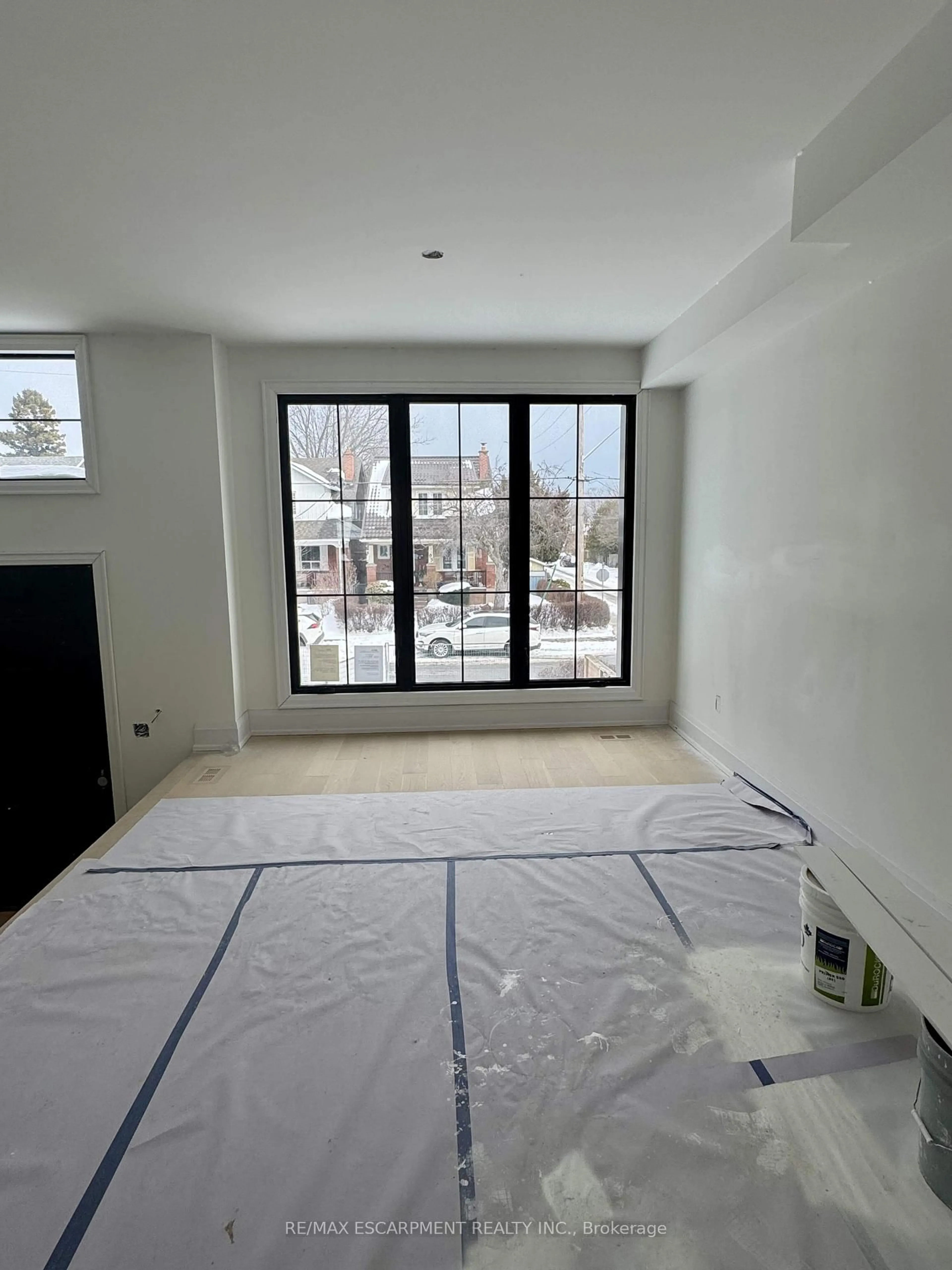 A pic of a room for 92 FIFTH St, Toronto Ontario M8V 2Z3