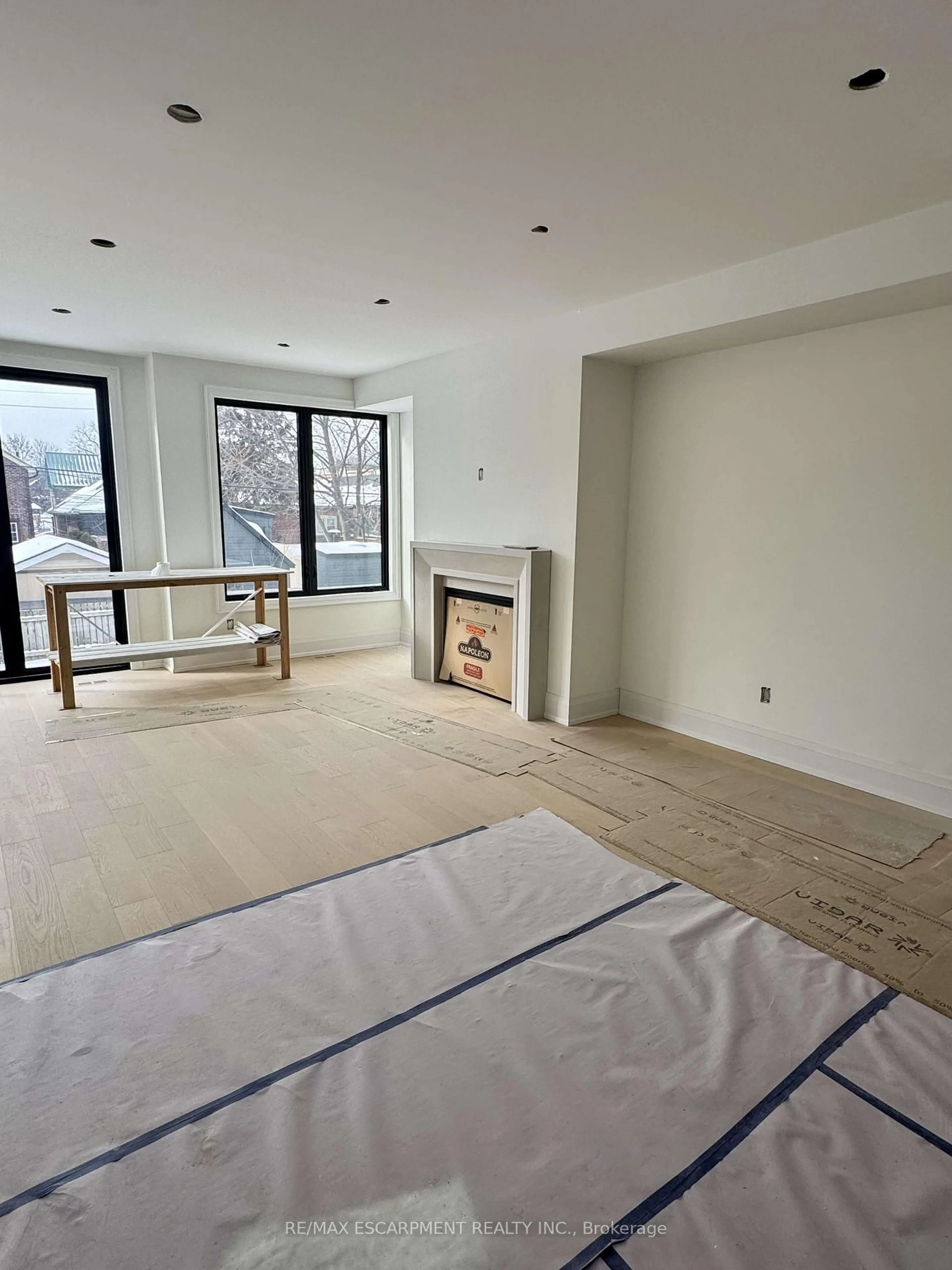 A pic of a room for 92 FIFTH St, Toronto Ontario M8V 2Z3
