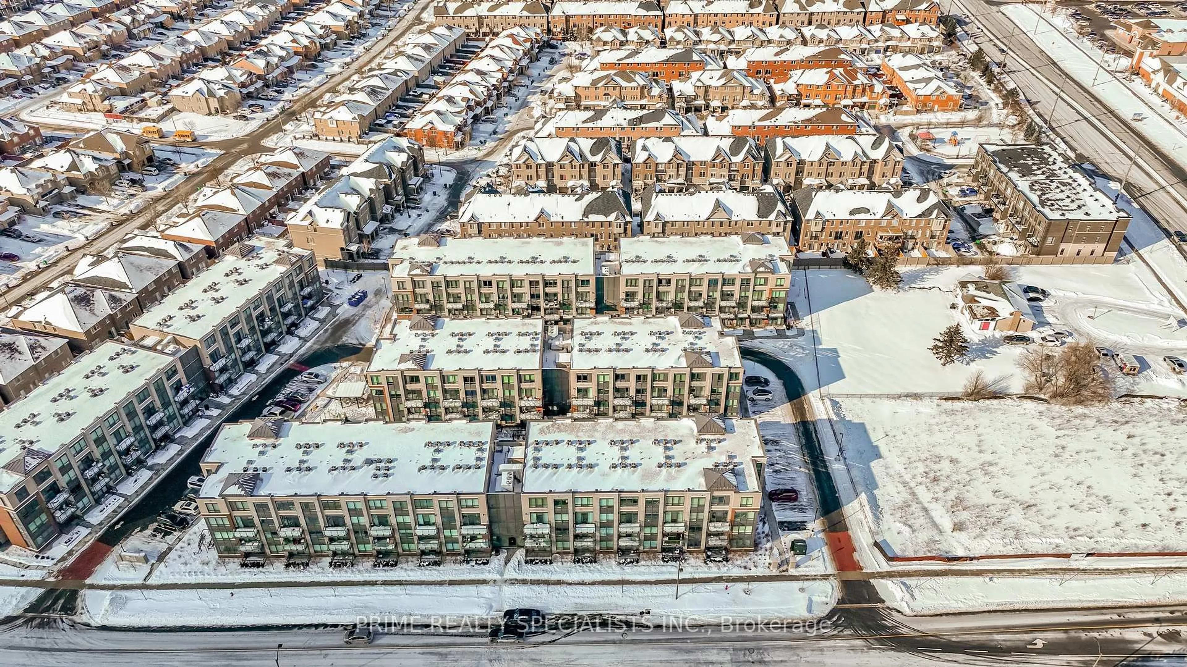 A pic from outside/outdoor area/front of a property/back of a property/a pic from drone, street for 75 Attmar Dr #342, Brampton Ontario L6P 0Y6