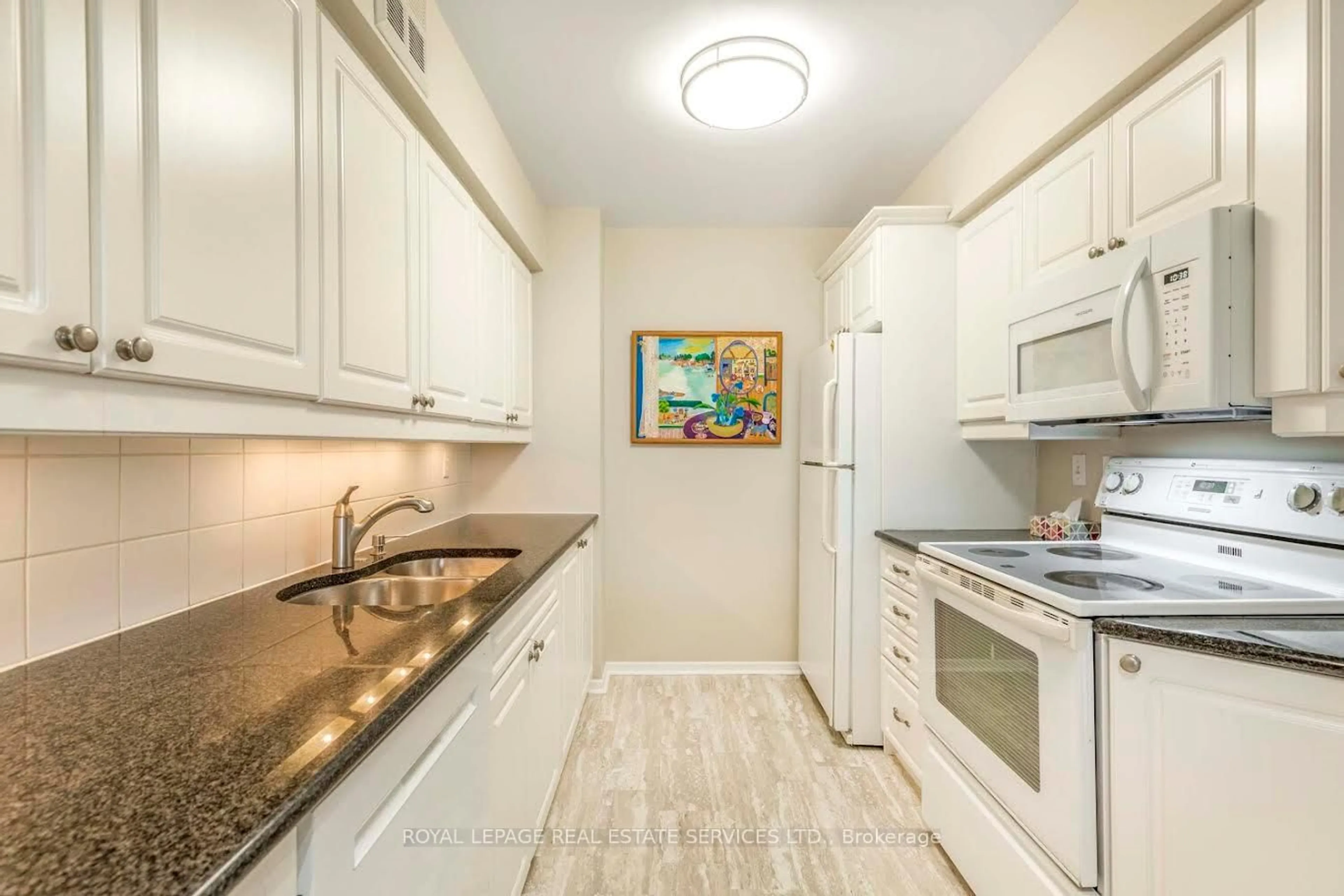 Standard kitchen, unknown for 1300 Islington Ave #2805, Toronto Ontario M9A 5C4