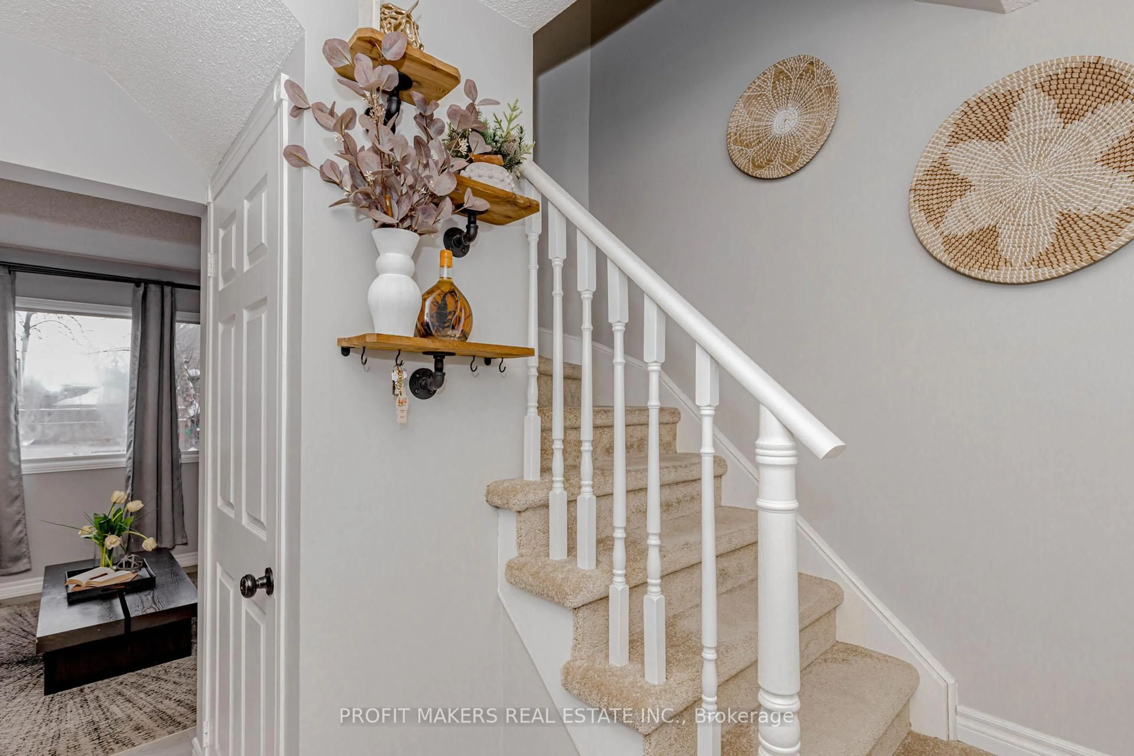 Unknown for 35 Letty Ave, Brampton Ontario L6Y 4T3