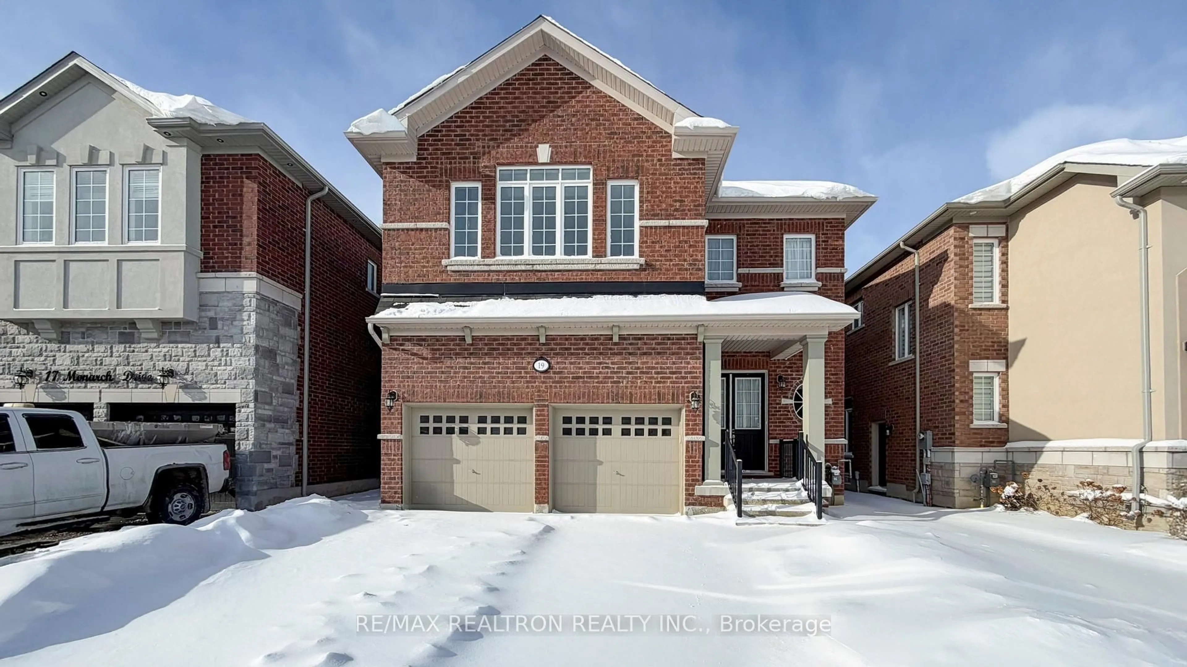 Home with brick exterior material, street for 19 Monarch Dr, Halton Hills Ontario L7G 0H9