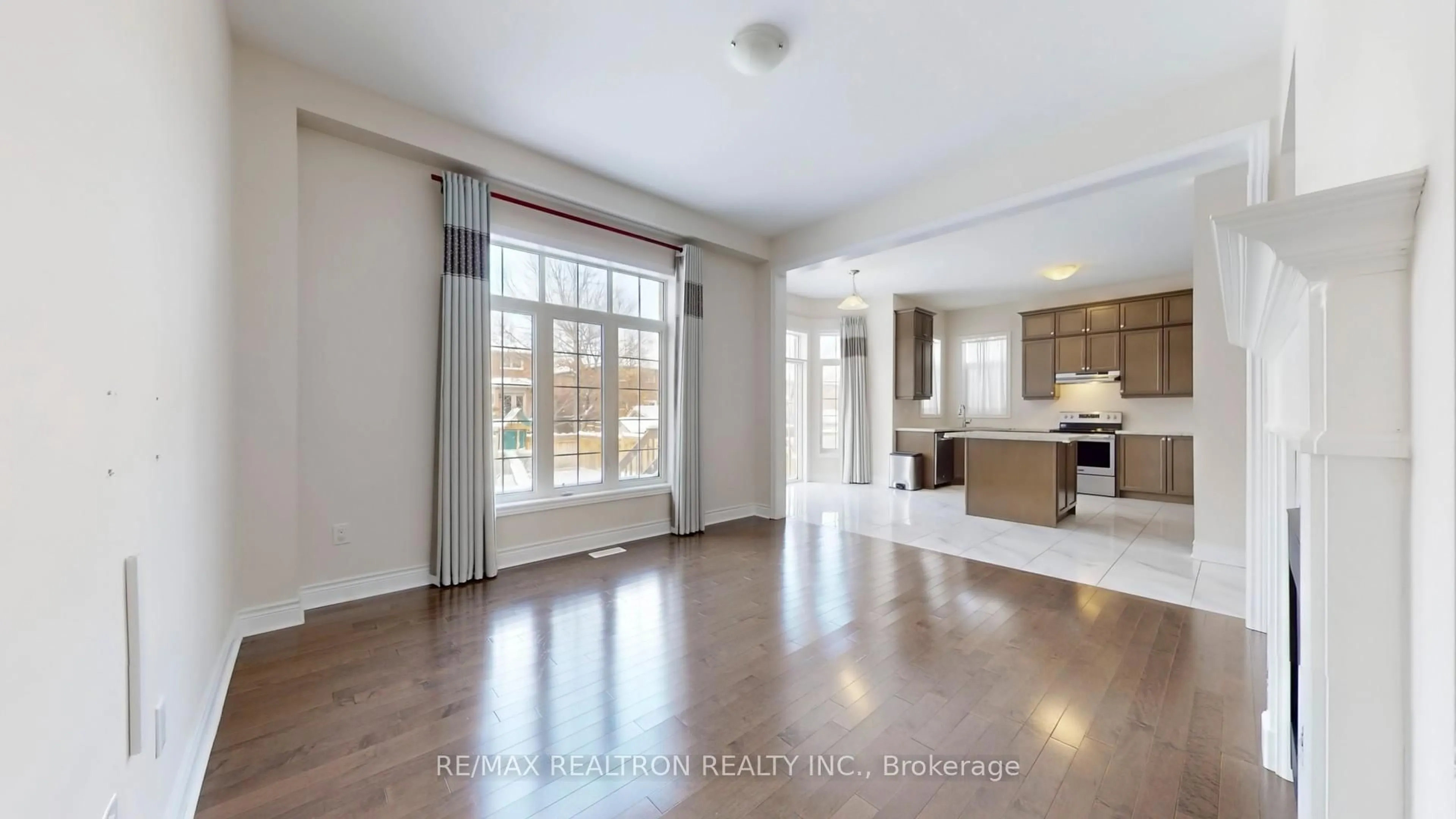 Unknown for 19 Monarch Dr, Halton Hills Ontario L7G 0H9