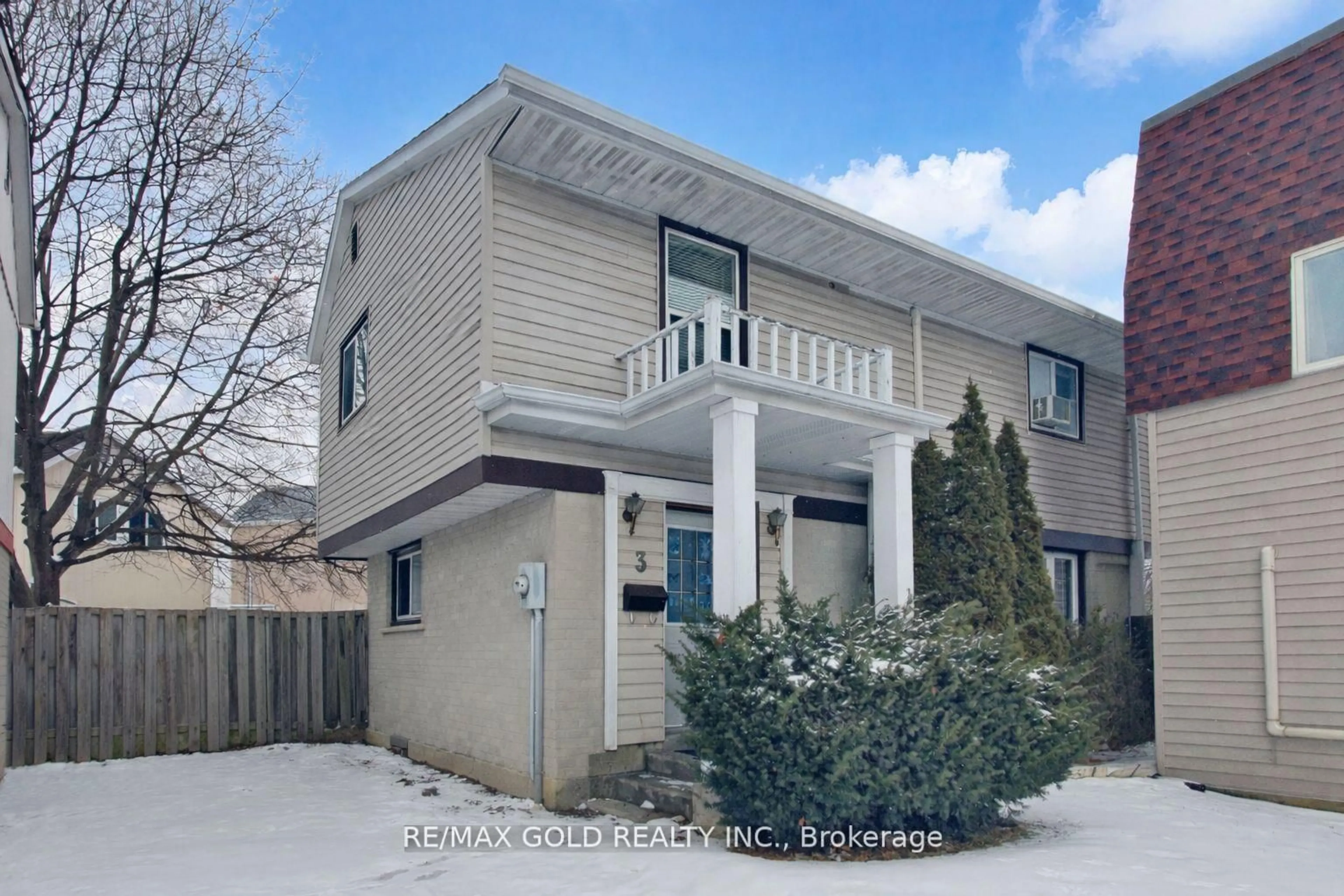 Unknown for 3 Hemlark Crt, Brampton Ontario L6S 2B7