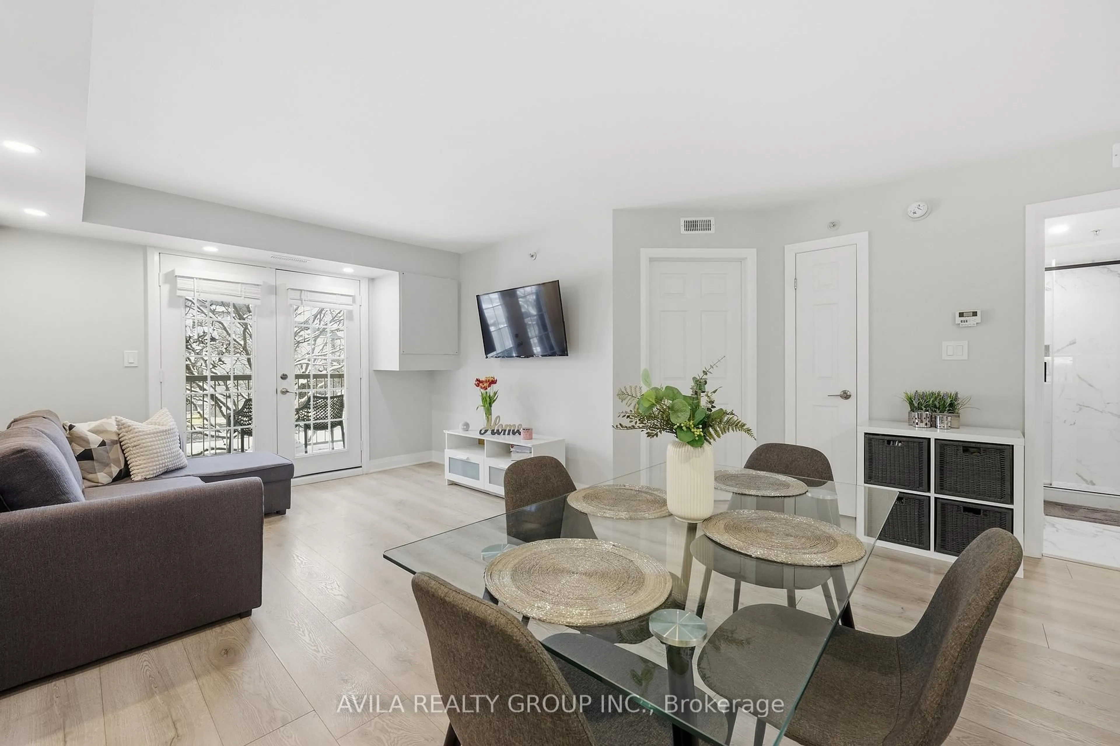 Unknown for 1460 Bishops Gate #203, Oakville Ontario L6M 4N5