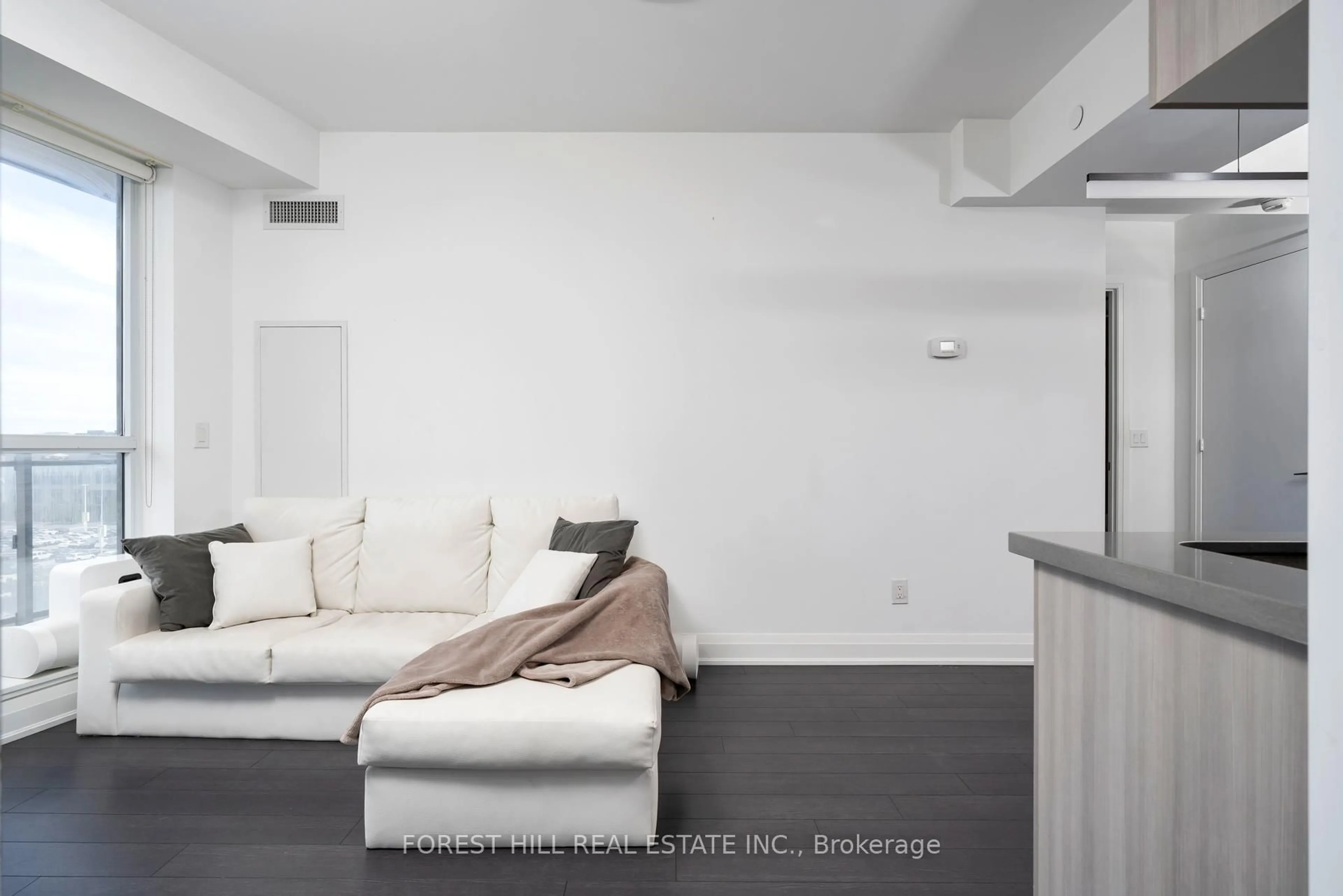 Unknown for 16 McAdam Ave #704, Toronto Ontario M6A 0B9