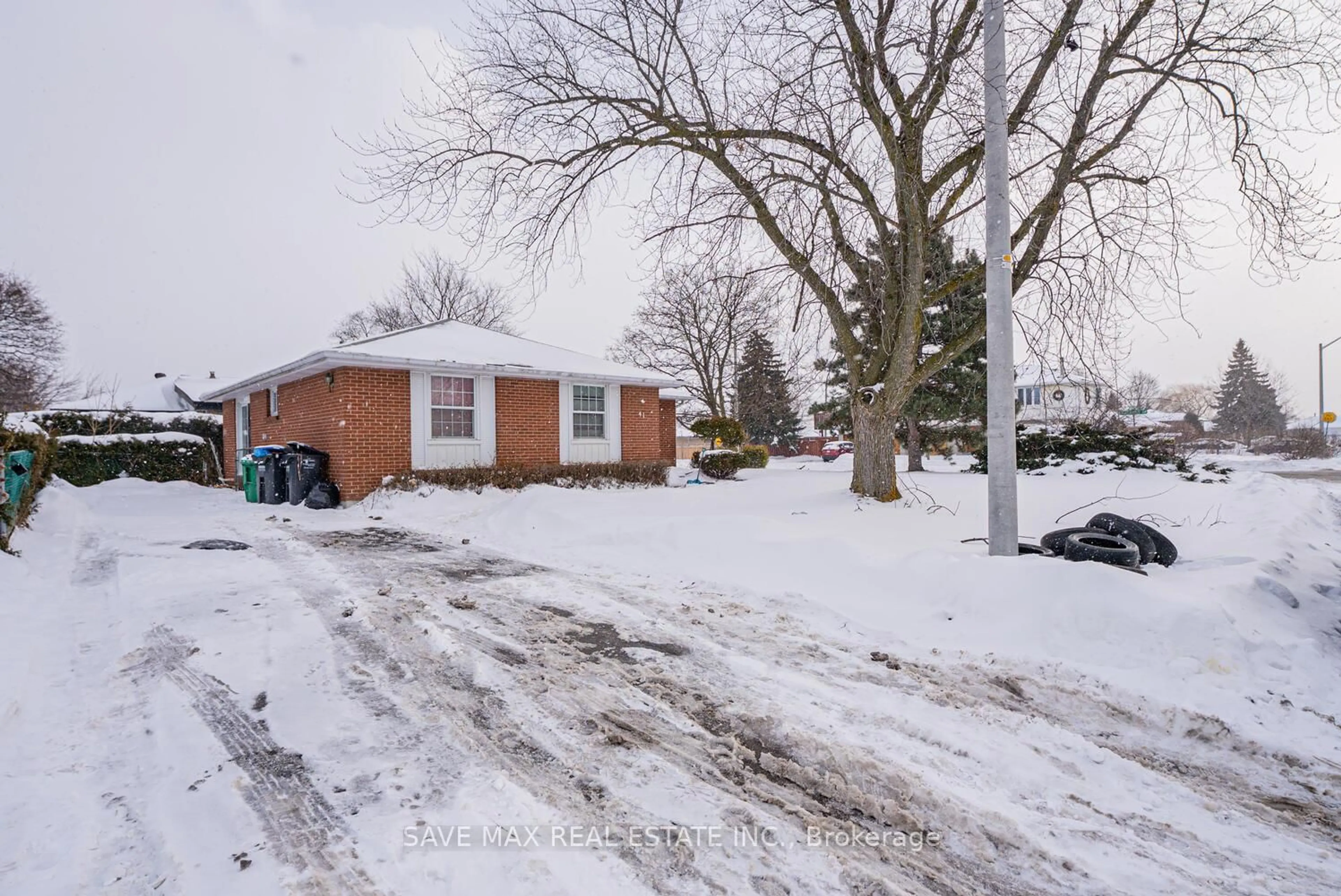 Unknown for 41 Duncannon Cres, Brampton Ontario L6T 3E9