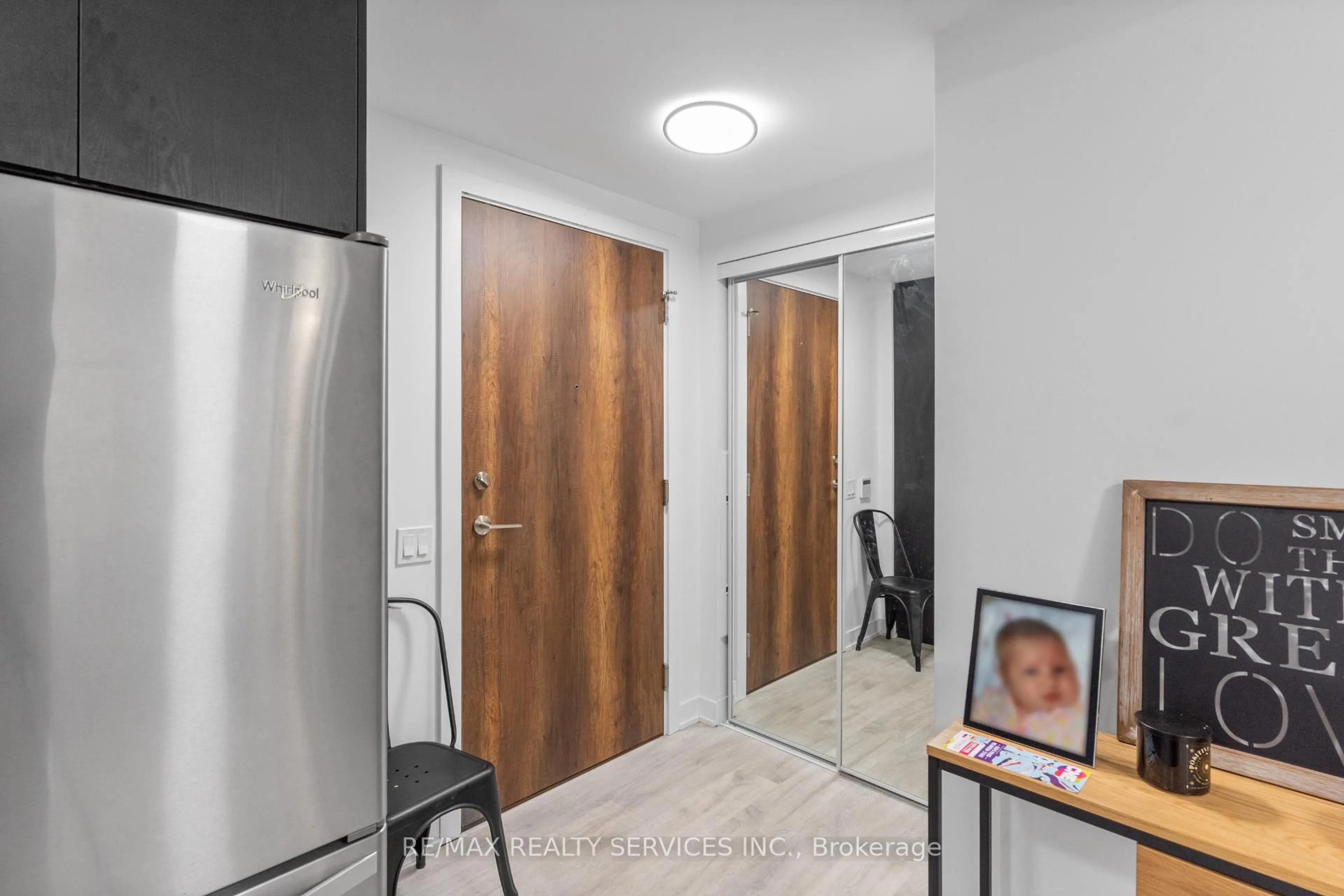 Indoor entryway for 251 Manitoba St #115, Toronto Ontario M8Y 0A7