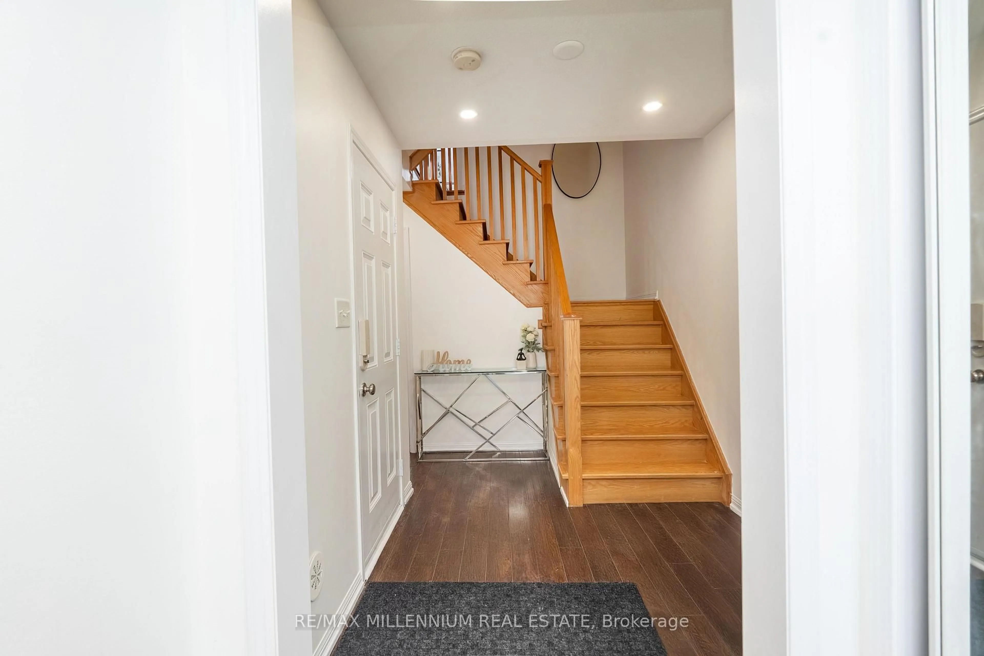 Indoor entryway for 74 Lathbury St, Brampton Ontario L7A 0R8