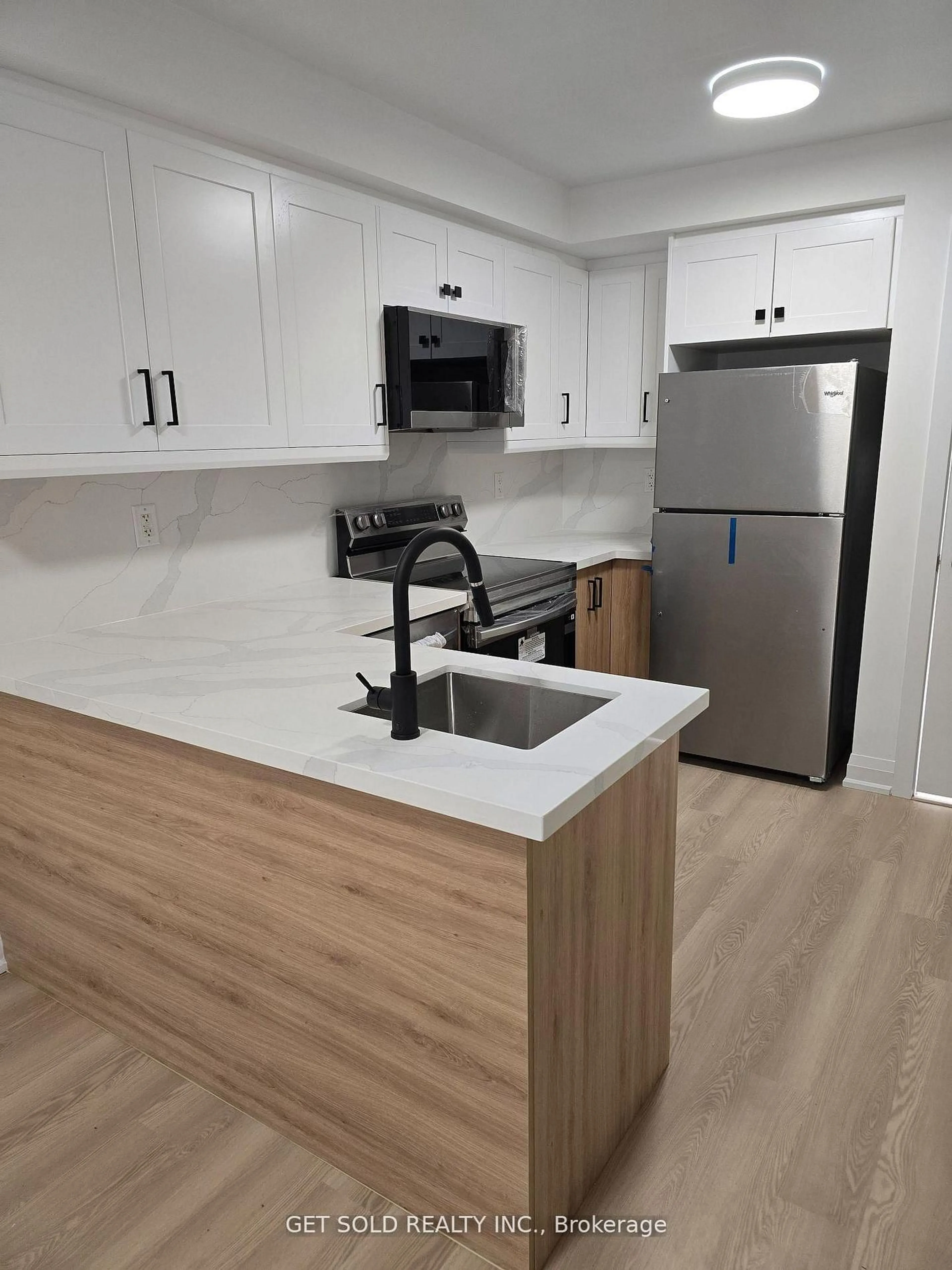 Standard kitchen, unknown for 8 Drummond St #421, Toronto Ontario M8V 1Y8